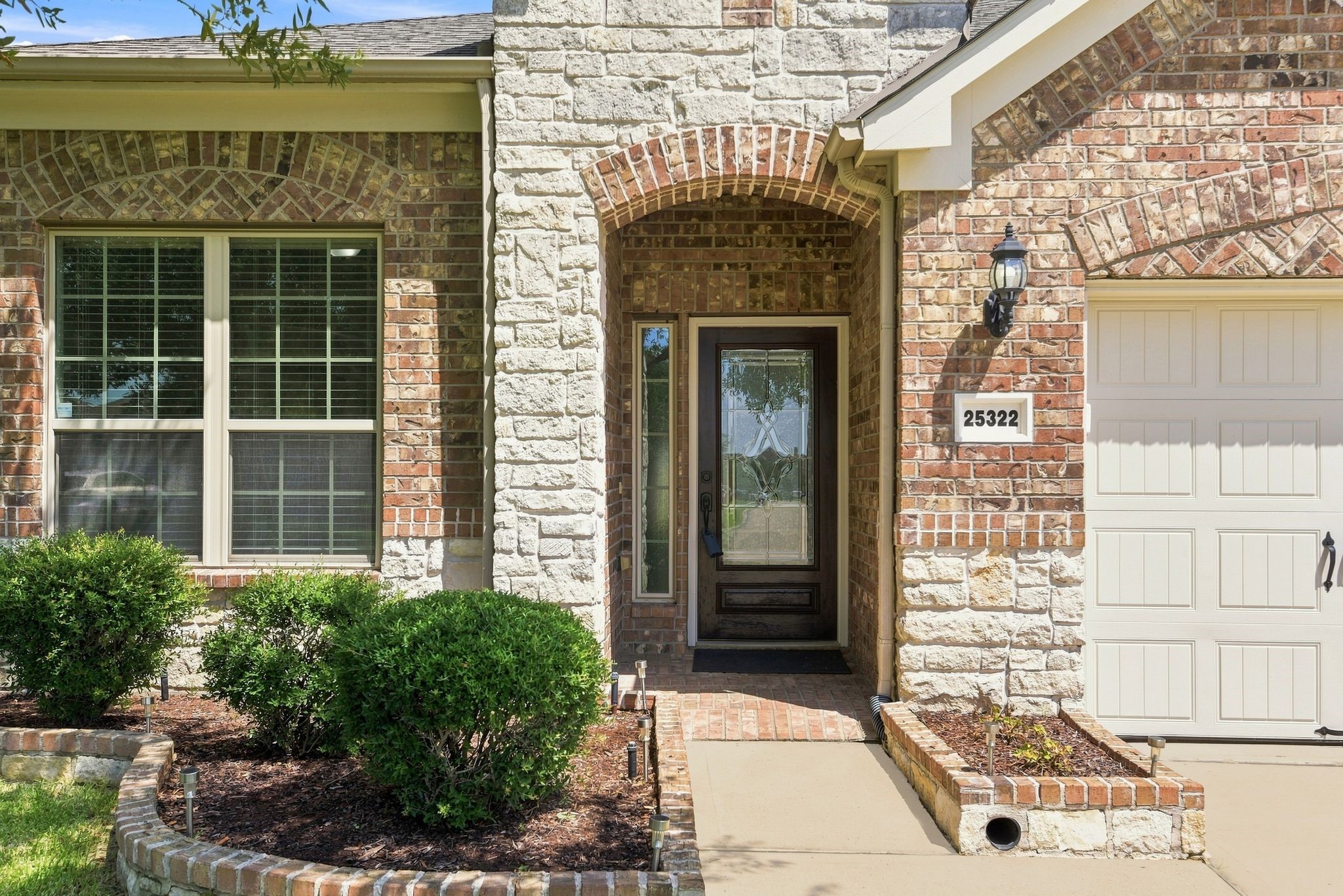 25322 Alverstone Drive photo 3