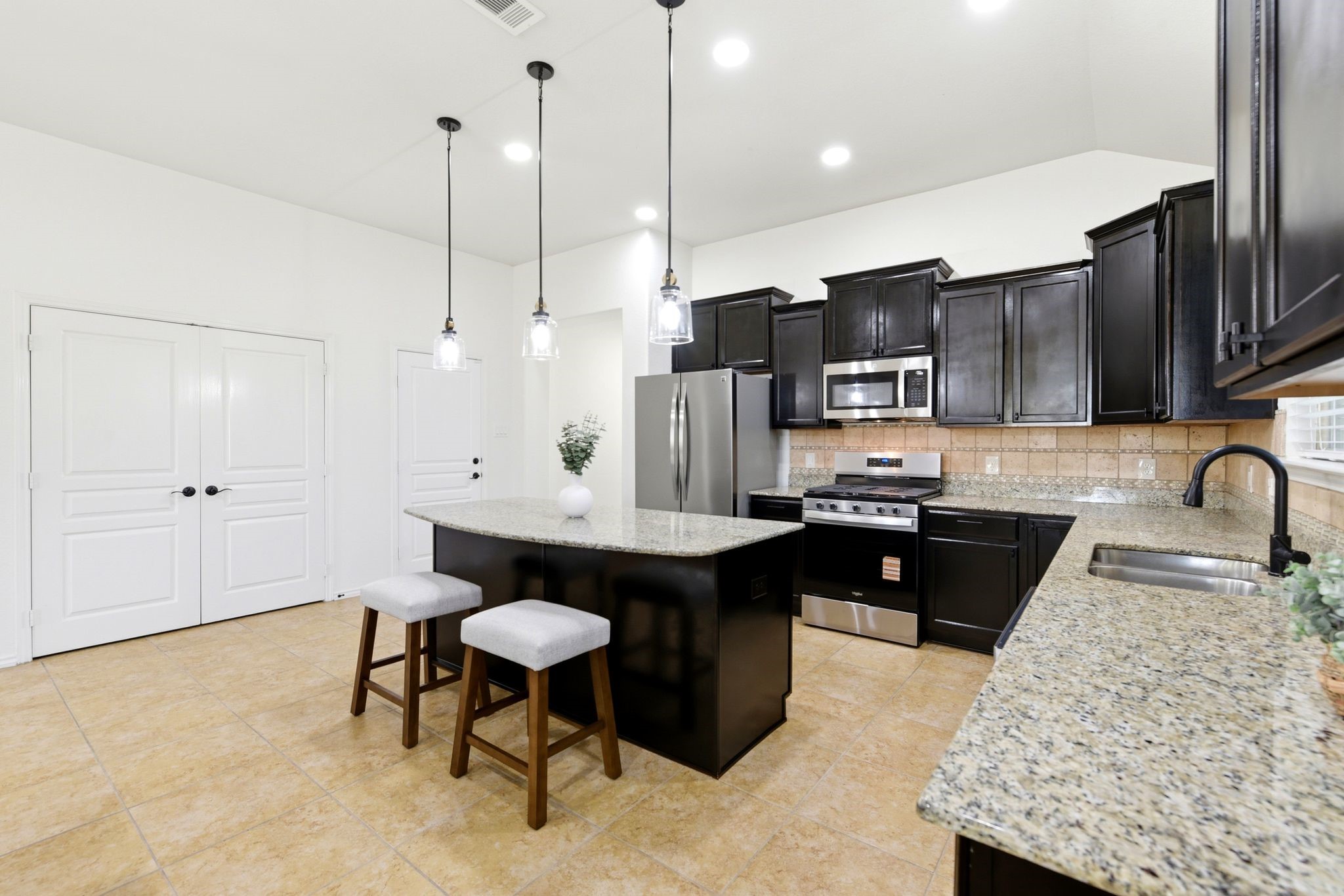 25322 Alverstone Drive photo 8