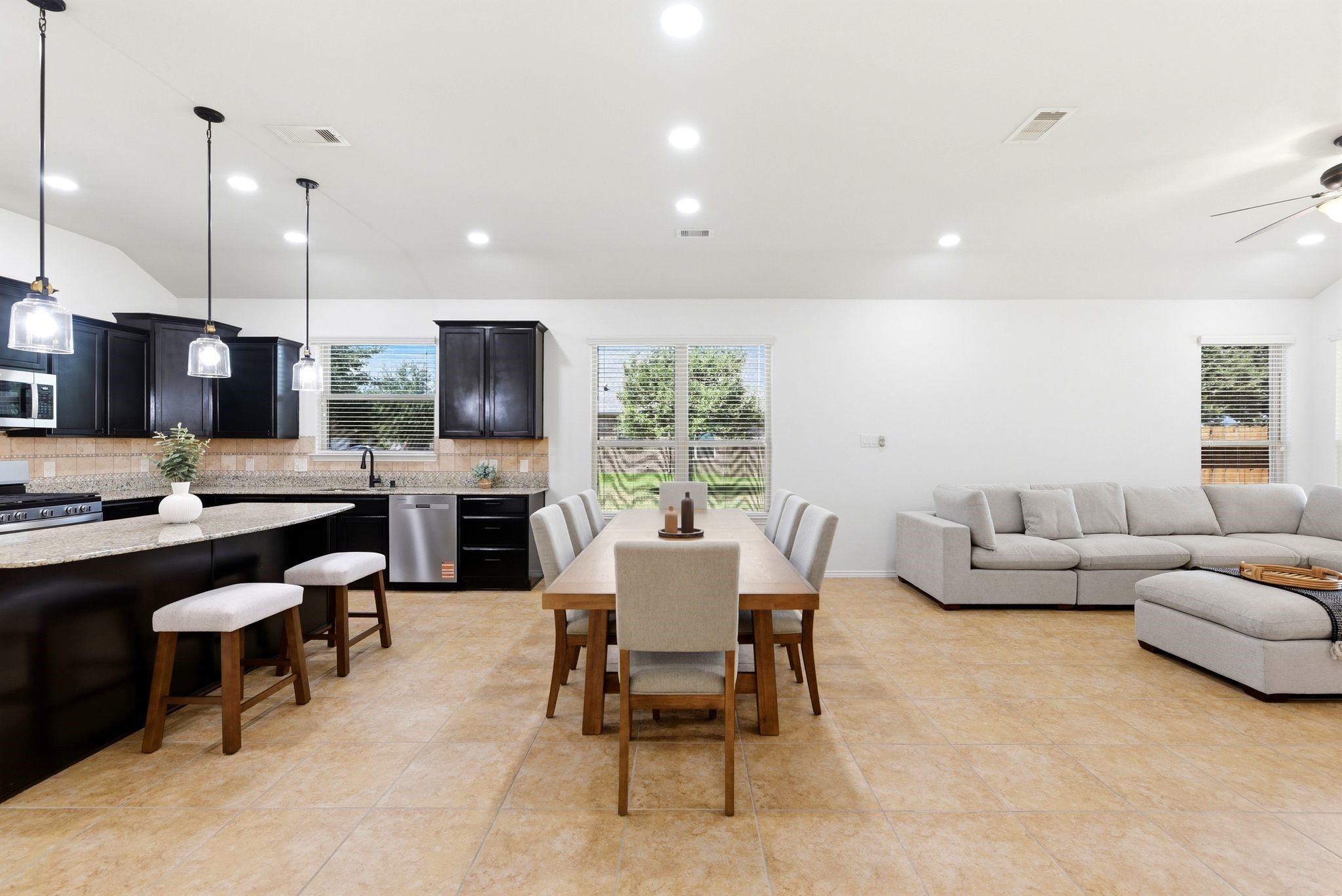 25322 Alverstone Drive photo 10