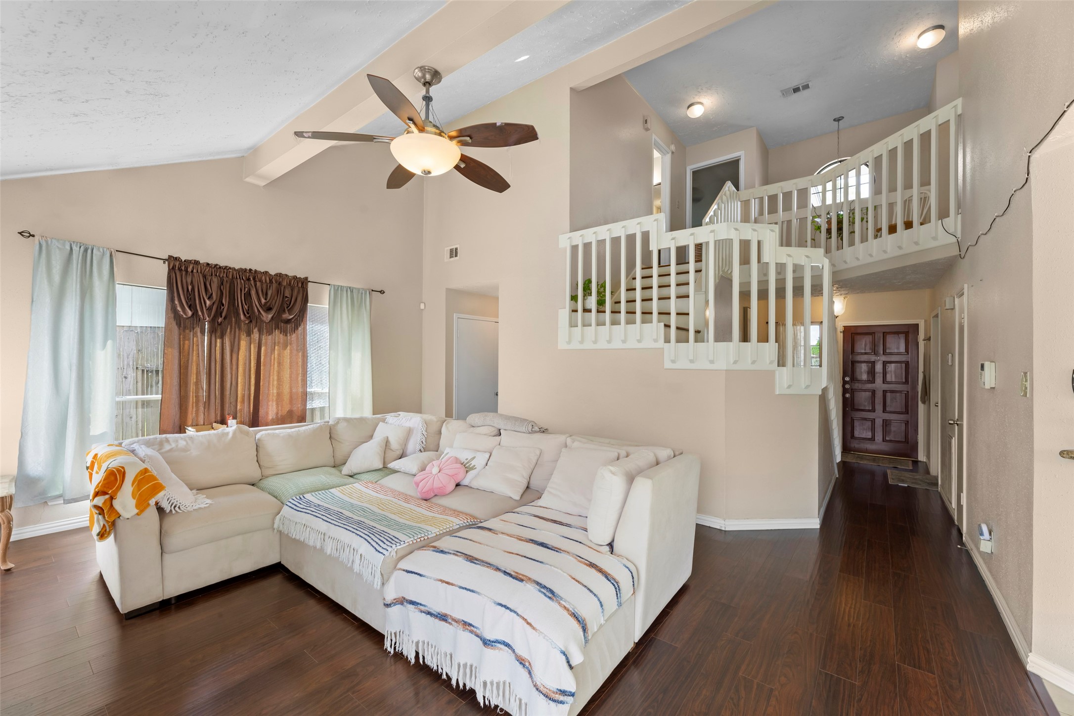 2033 Wildwood Ridge Drive photo 4