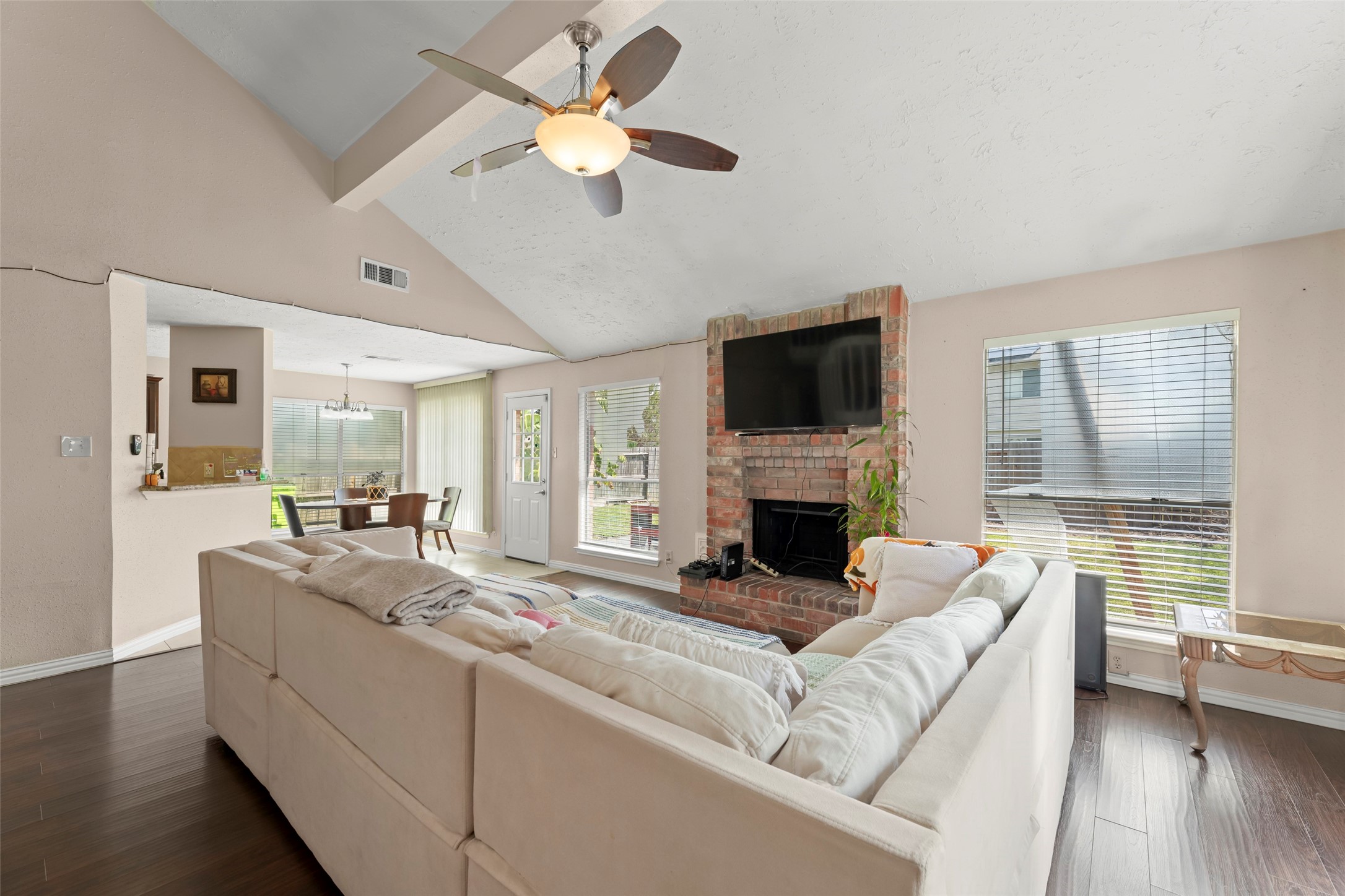 2033 Wildwood Ridge Drive photo 6