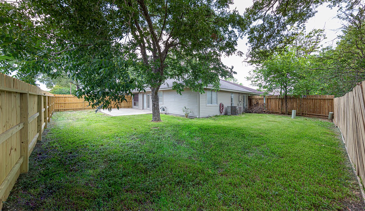 15102 Sheffield Terrace photo 24