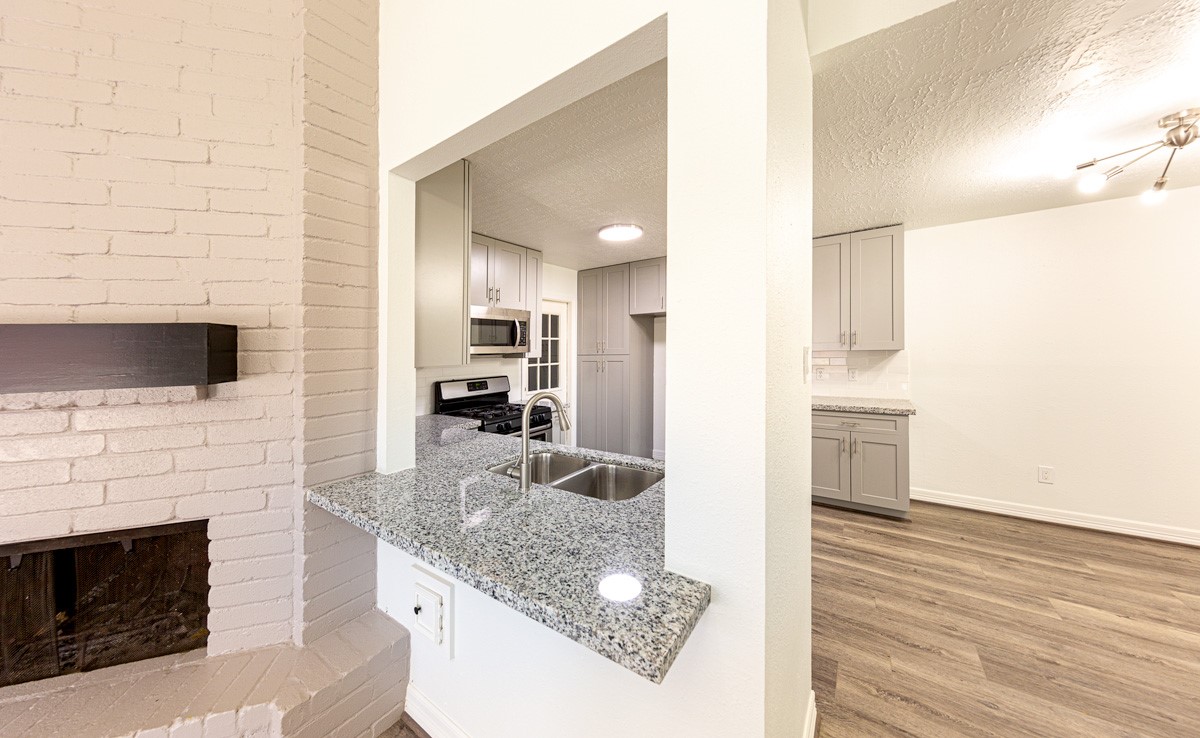 15102 Sheffield Terrace photo 5