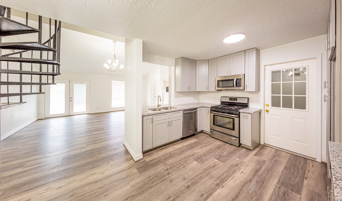 15102 Sheffield Terrace photo 7