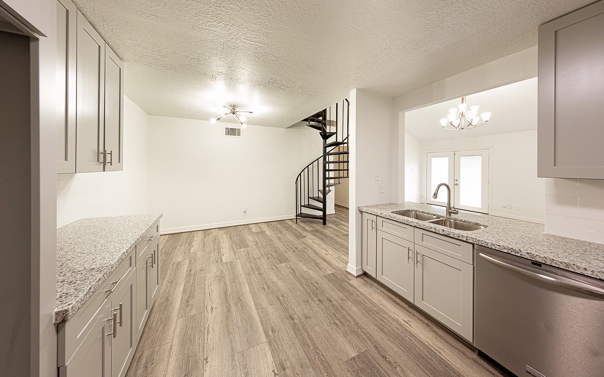 15102 Sheffield Terrace photo 9