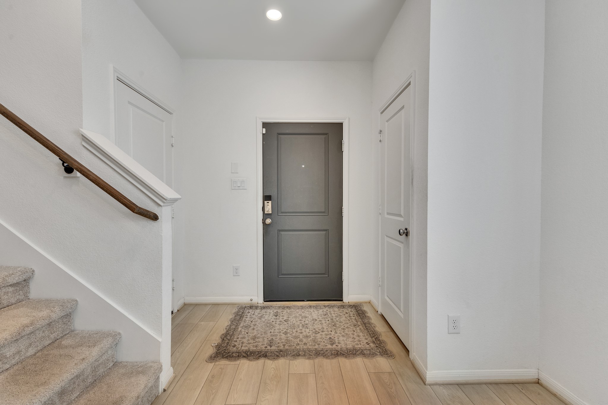 1723 Greendale Drive photo 5