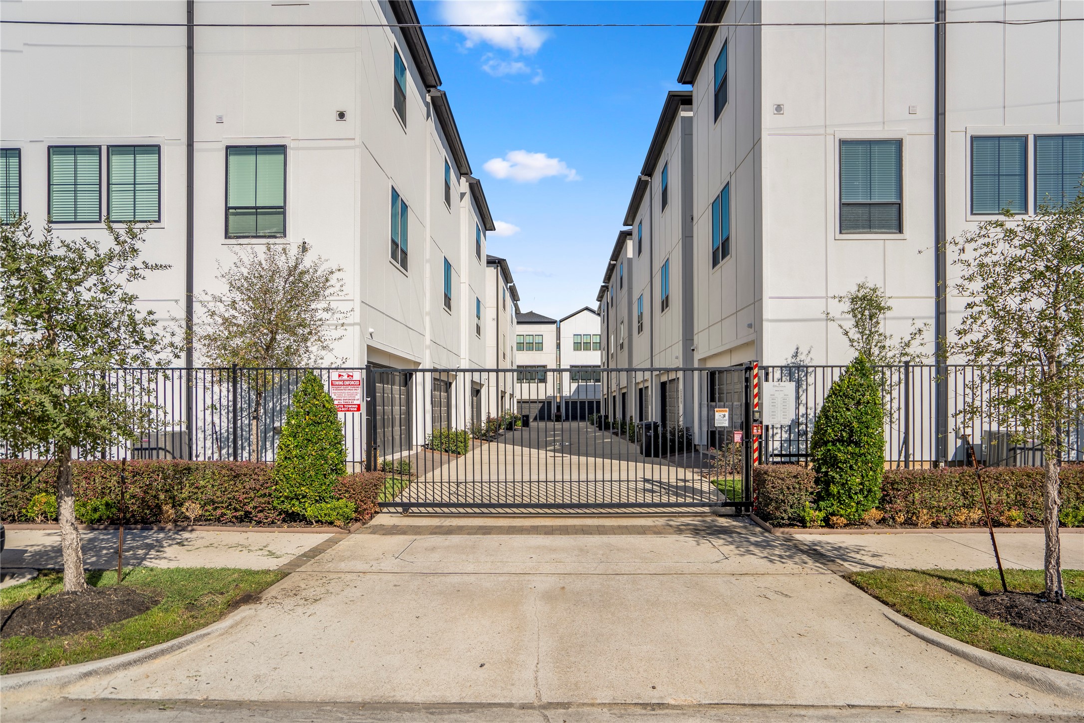 2806 Grand Fountains Drive D photo 18