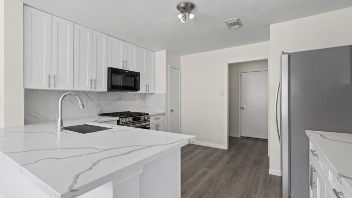 834 Oak West Drive photo 4