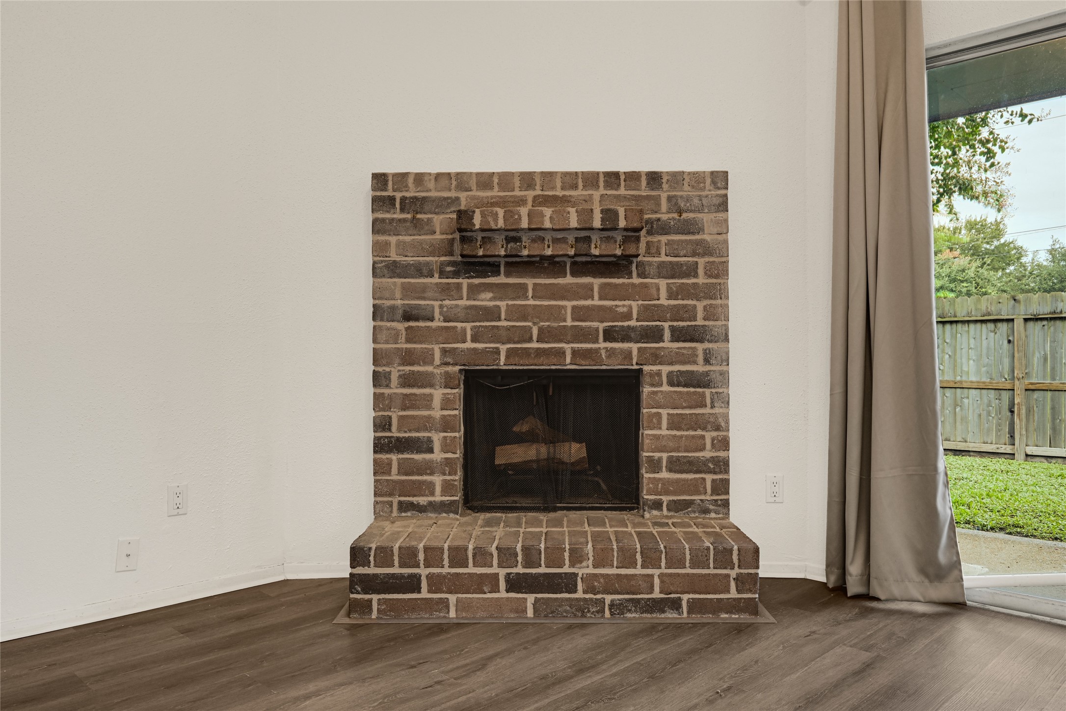 10802 Forest Leaf Drive photo 12