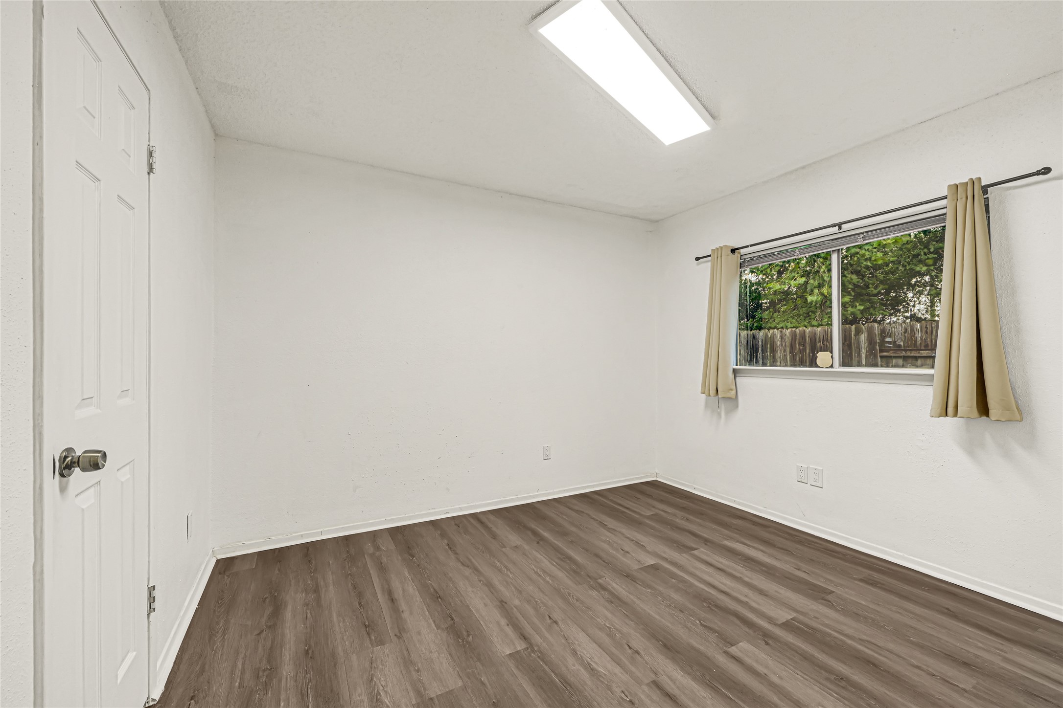 10802 Forest Leaf Drive photo 19