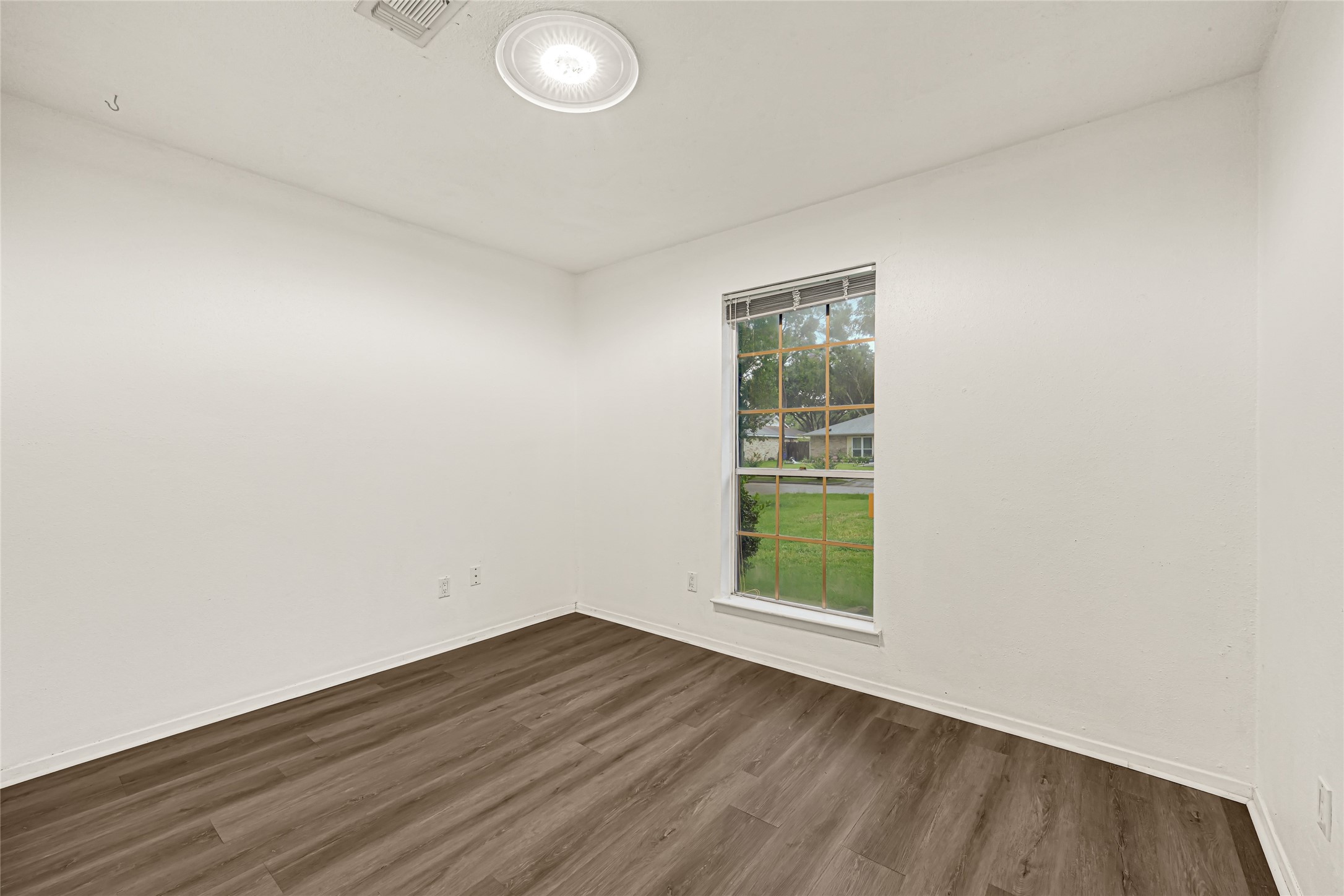 10802 Forest Leaf Drive photo 20