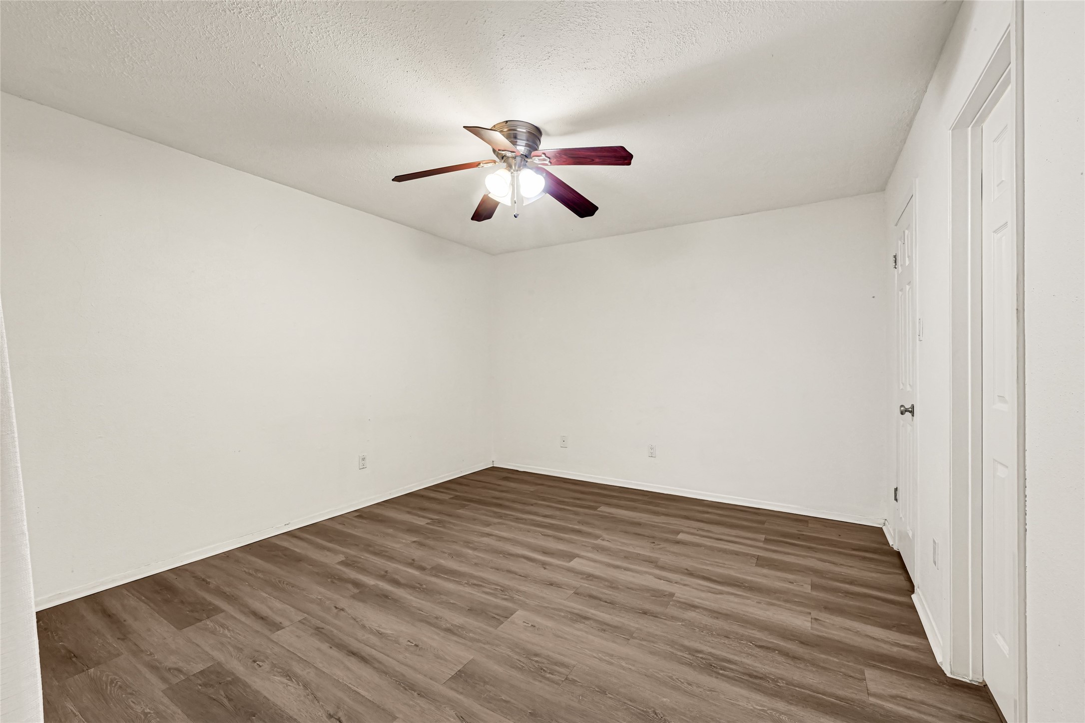 10802 Forest Leaf Drive photo 21