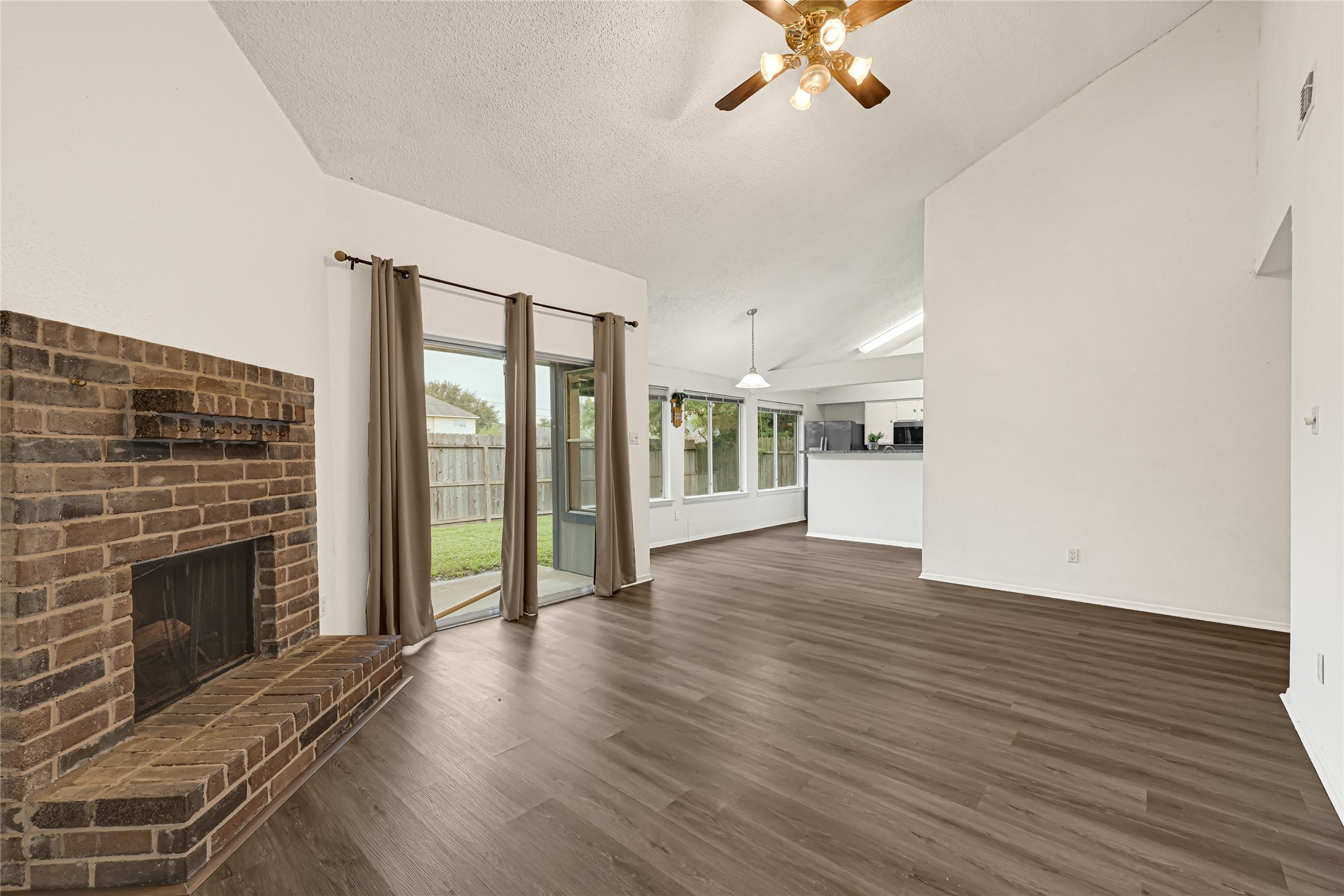 10802 Forest Leaf Drive photo 10