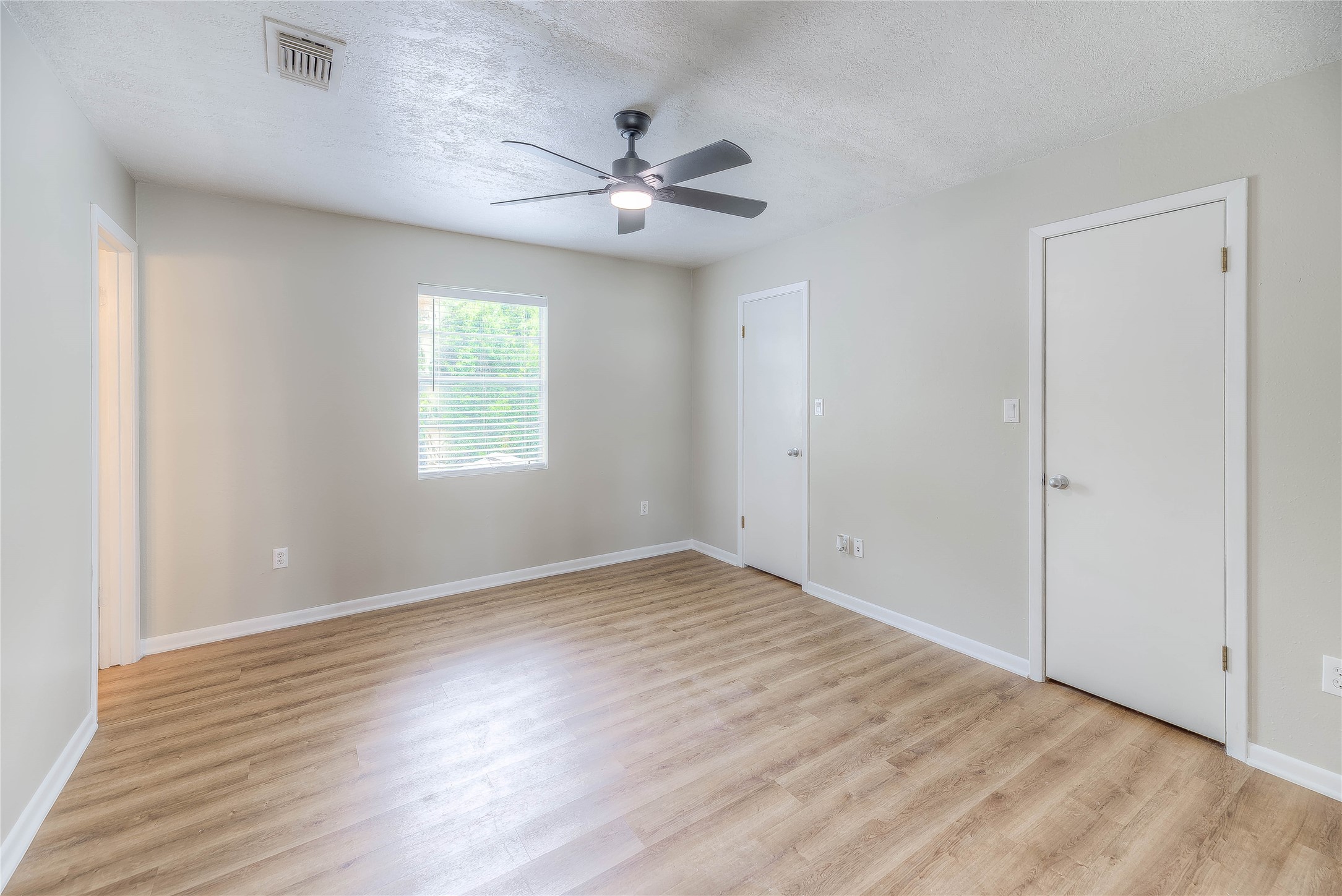342 Governor Hogg Drive photo 23