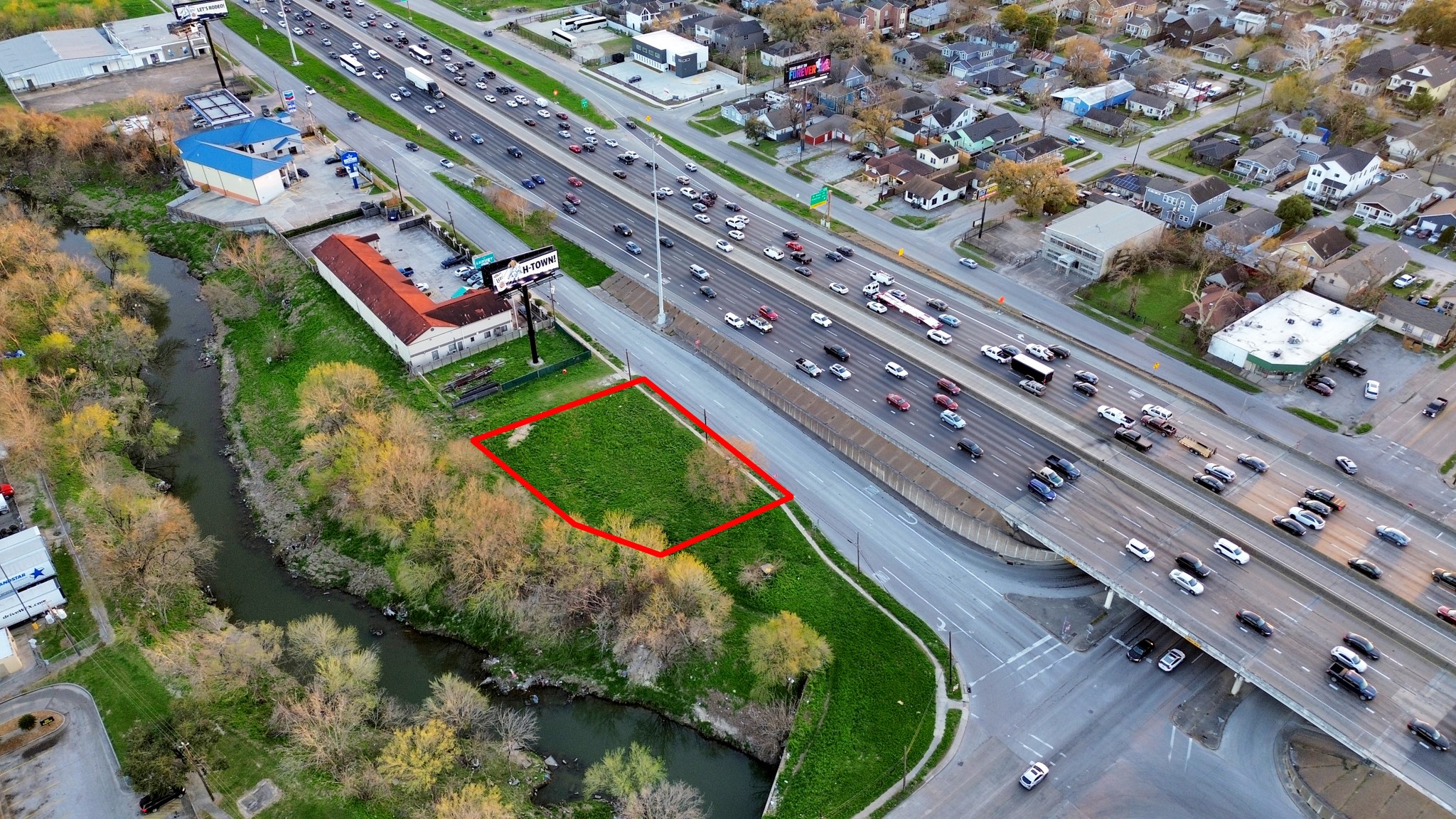 2636 North Freeway photo 22