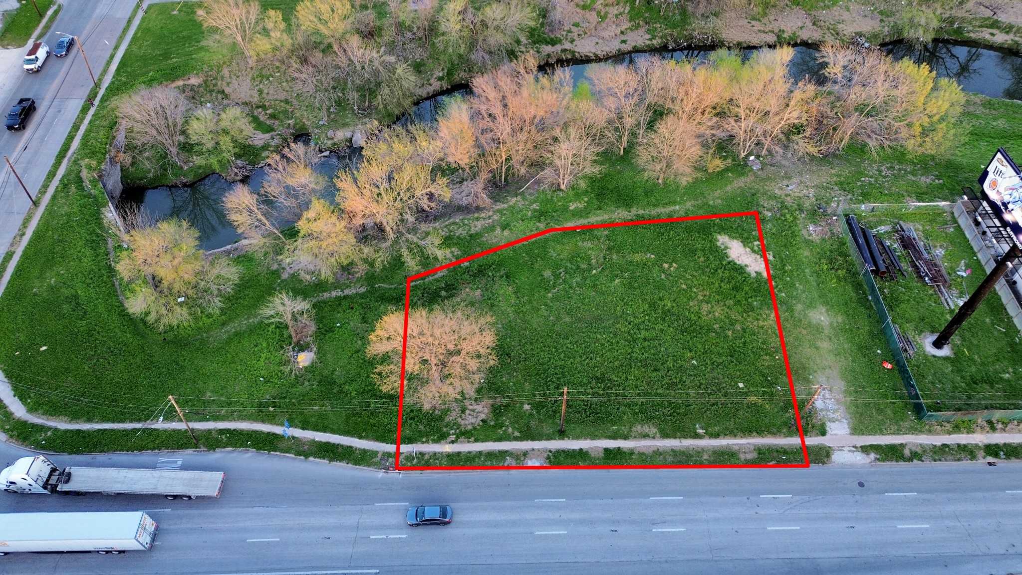 2636 North Freeway photo 6