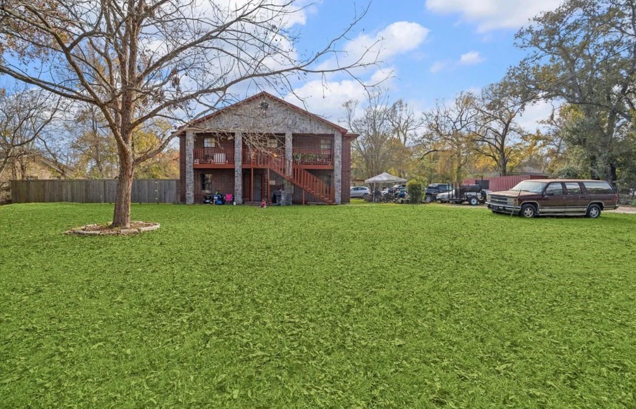9114 1/2 N Green River Drive