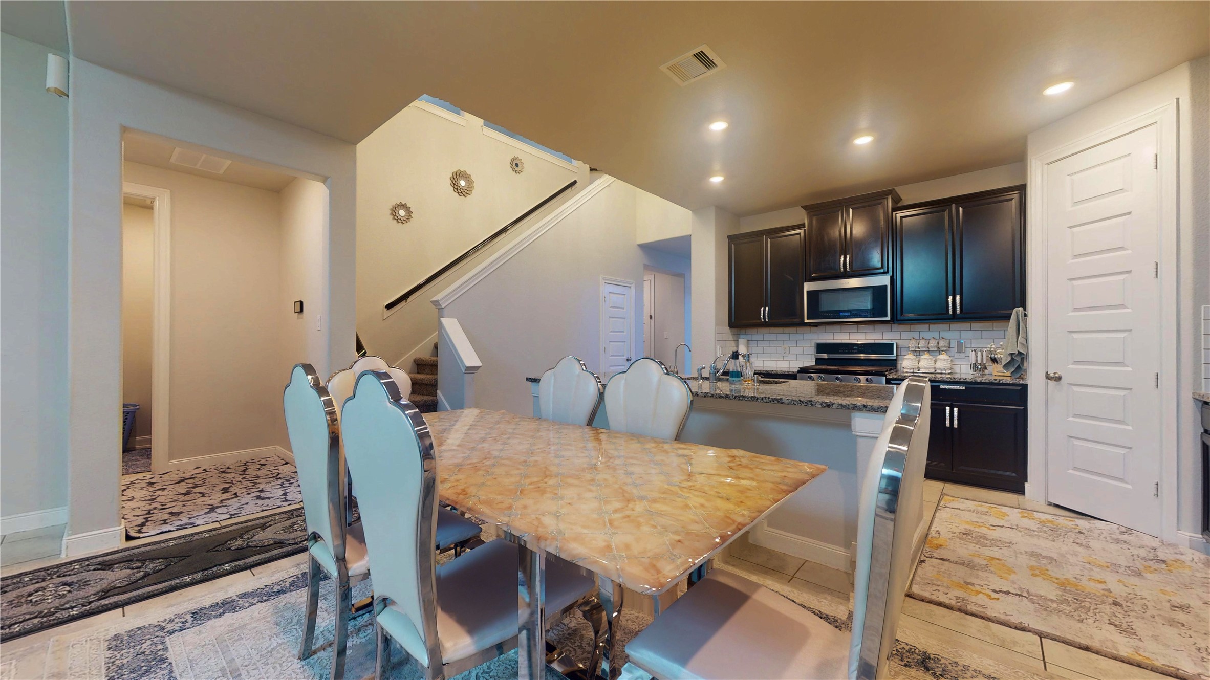 2543 Shelly Lang Court photo 8