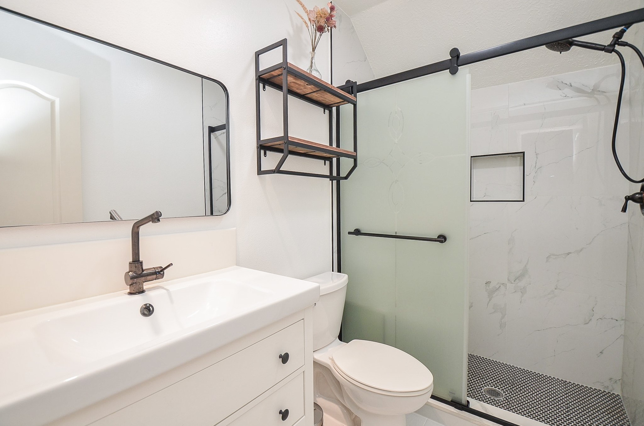 2102 Landcircle Court photo 21
