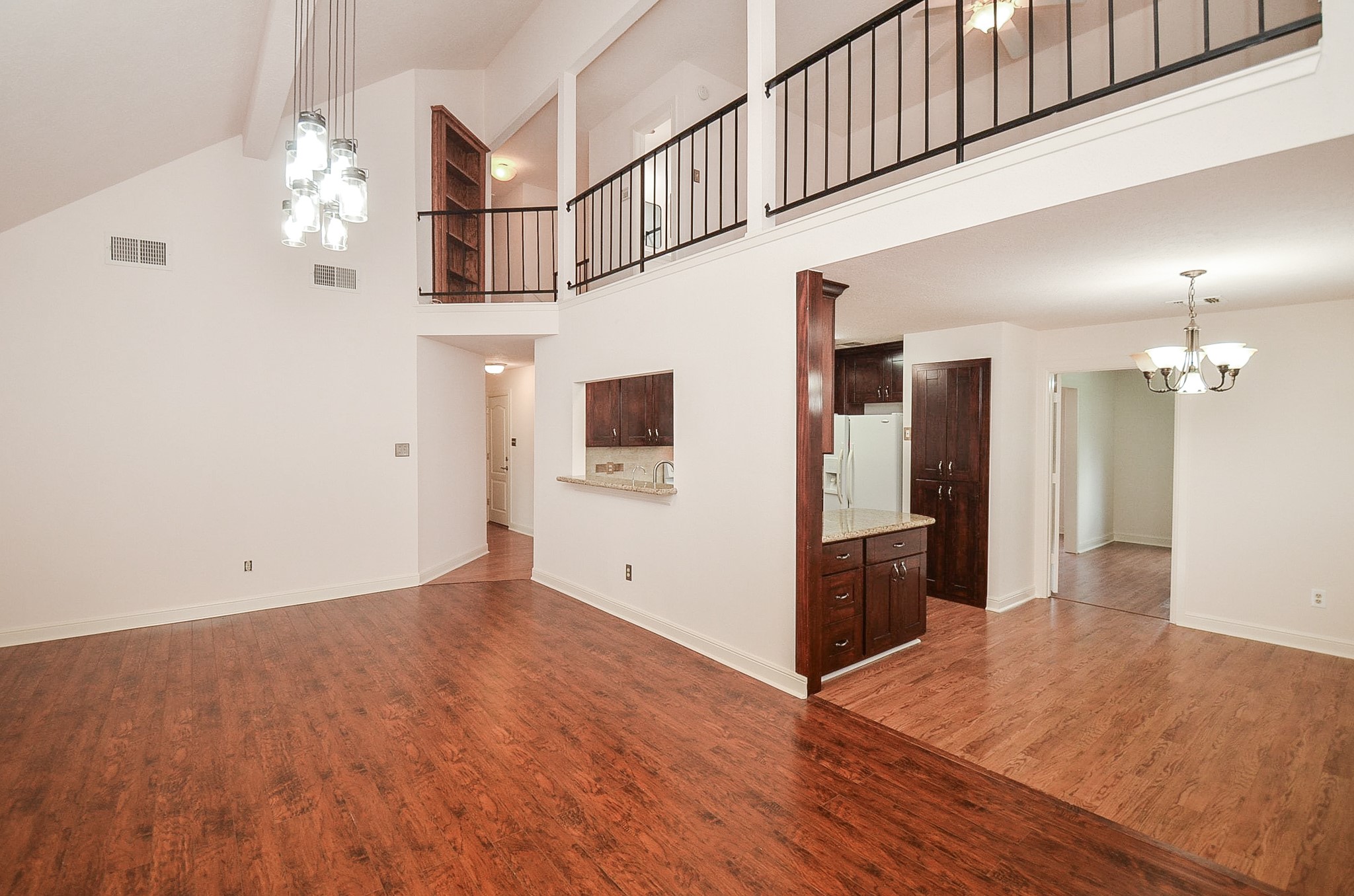 2102 Landcircle Court photo 5