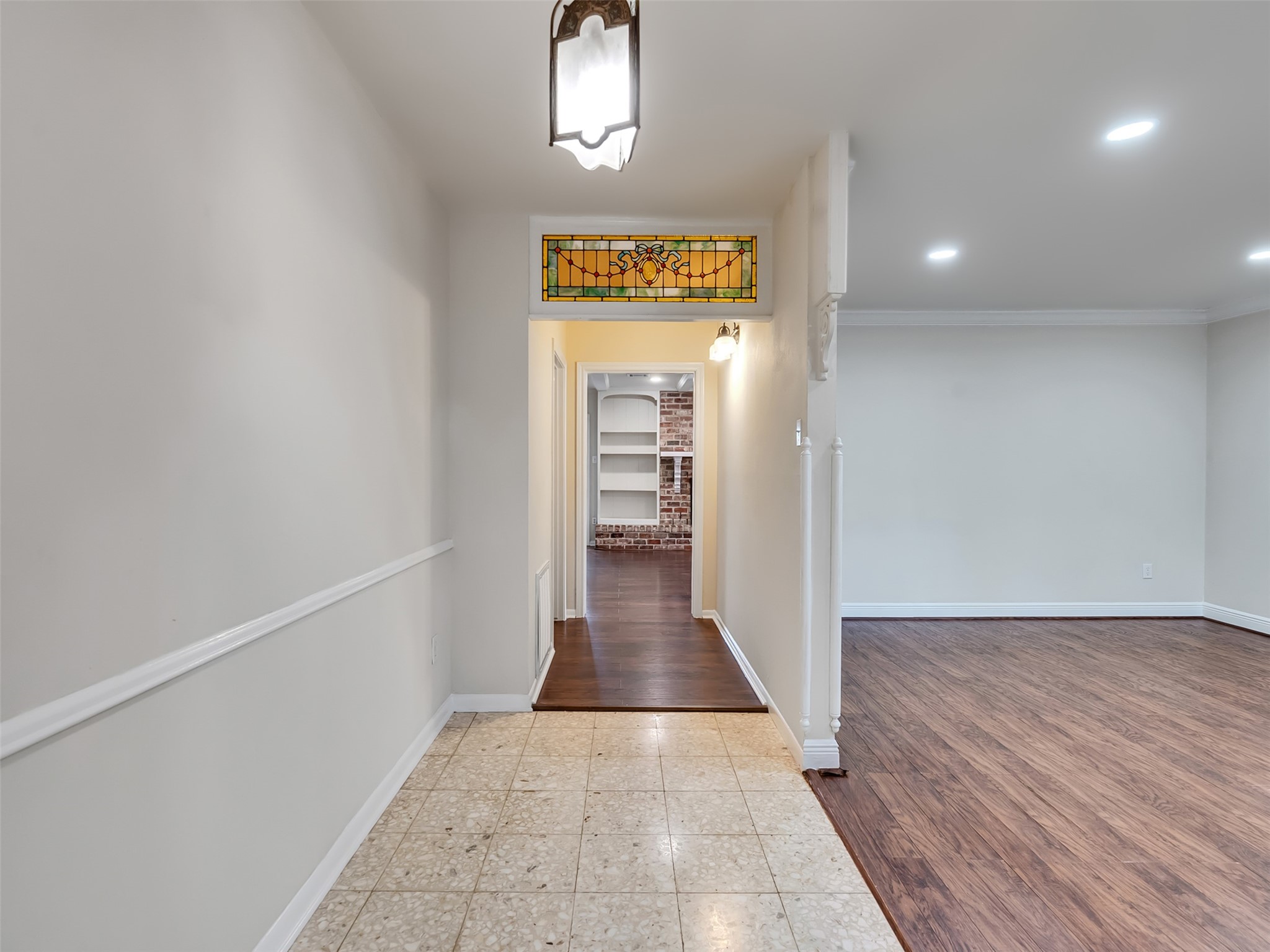 7814 Knob Hill Avenue photo 2