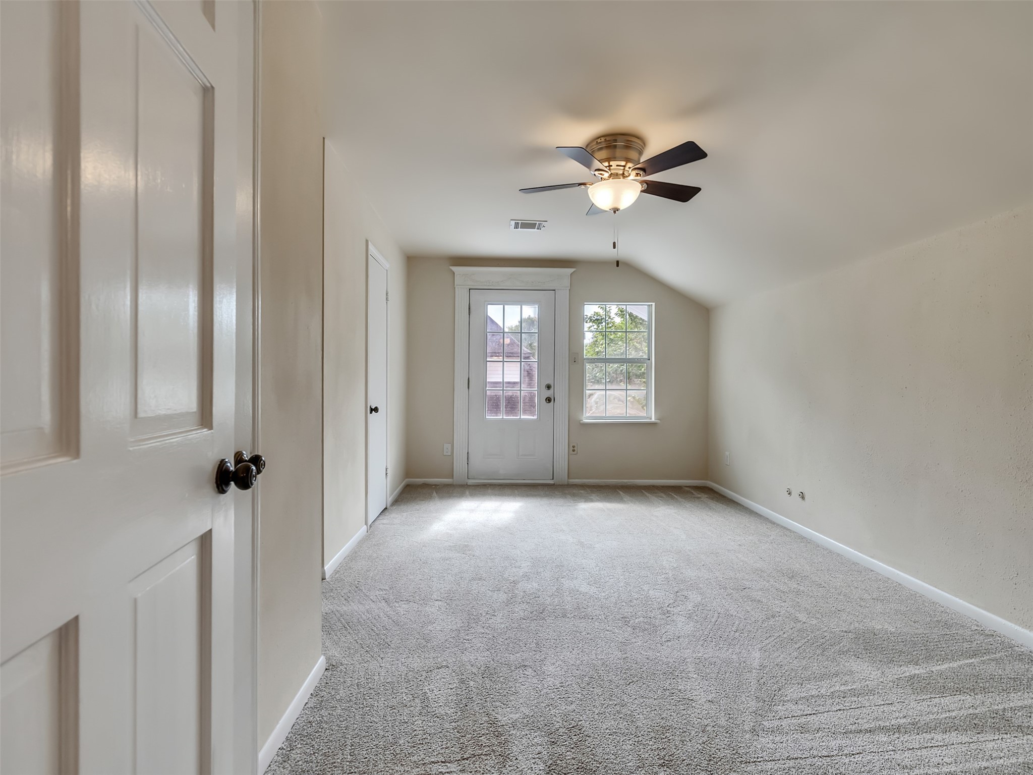 7814 Knob Hill Avenue photo 30