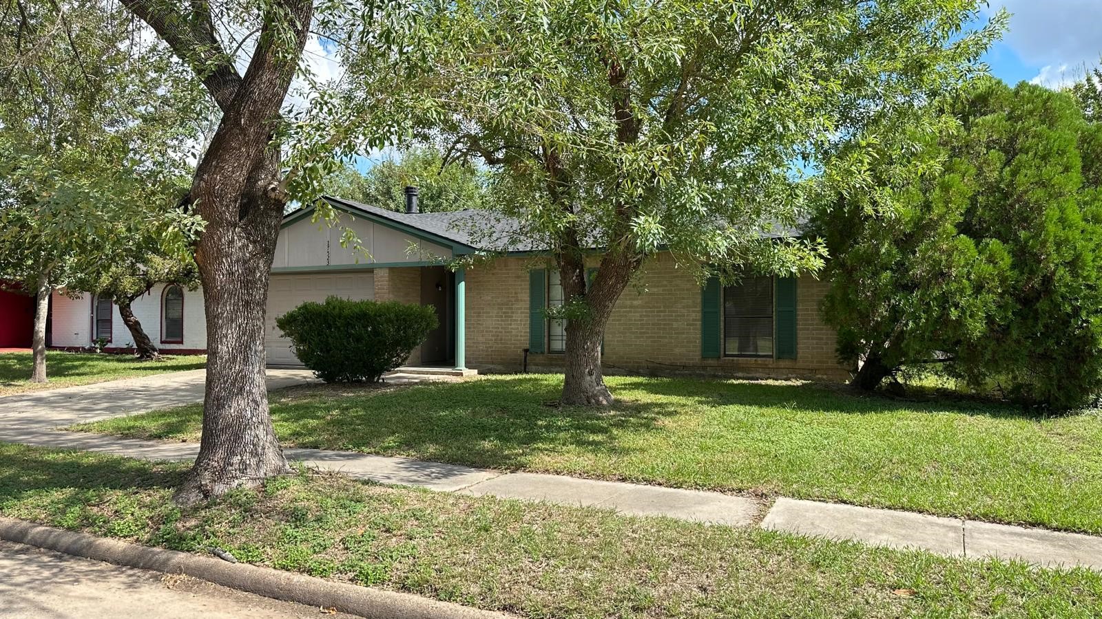 17523 Fieldglen Drive photo 4
