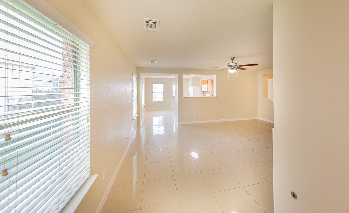 29235 Legends Hill Drive photo 3