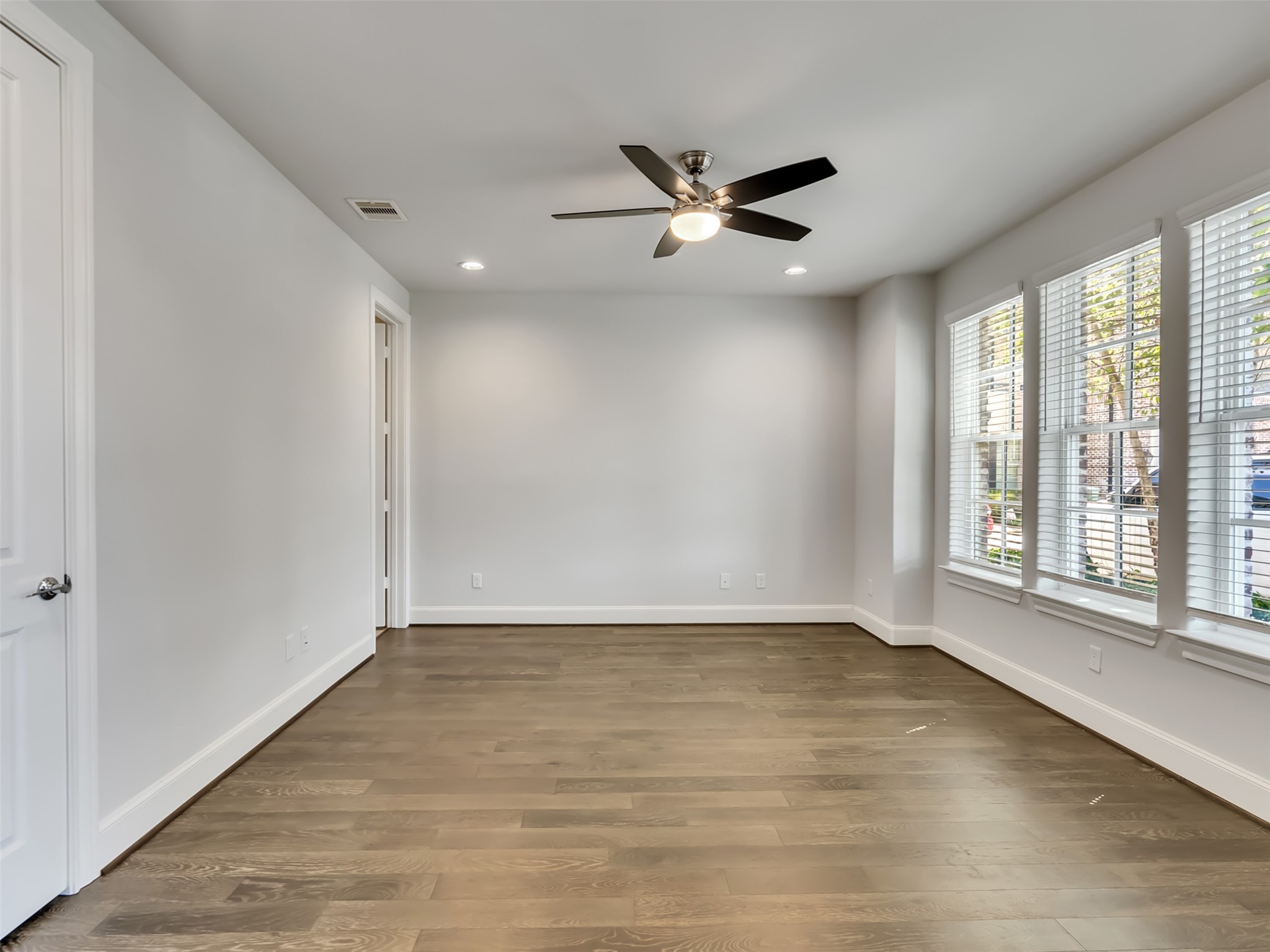 6014 Matthew Oaks Place photo 5