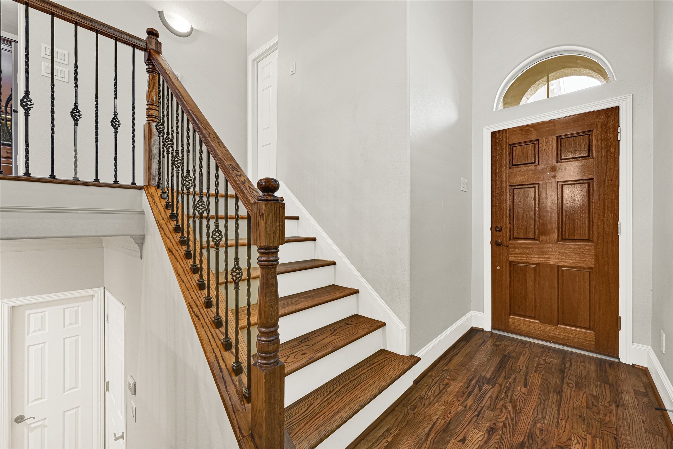 5206 Washington Avenue photo 7
