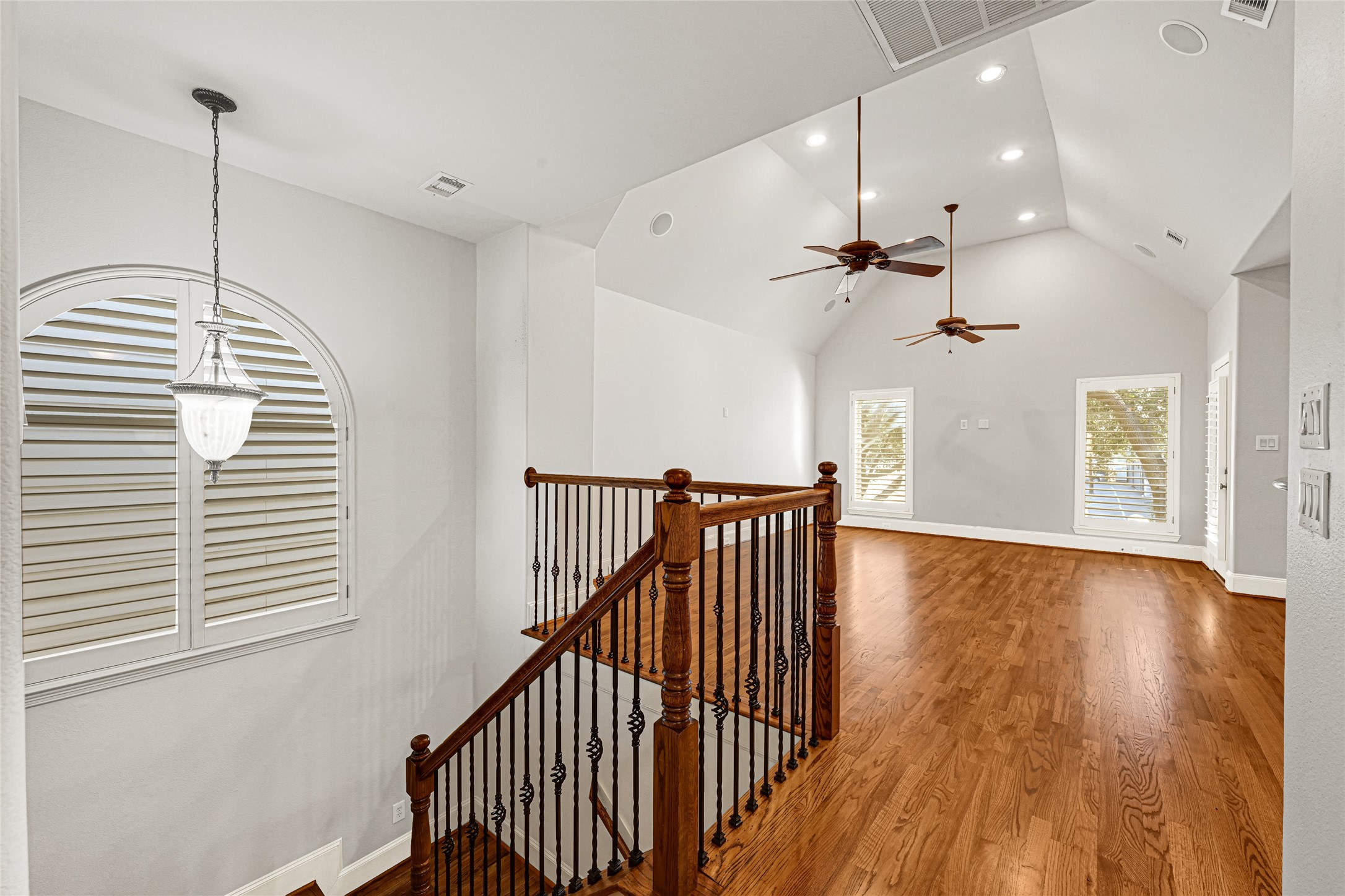 5206 Washington Avenue photo 8