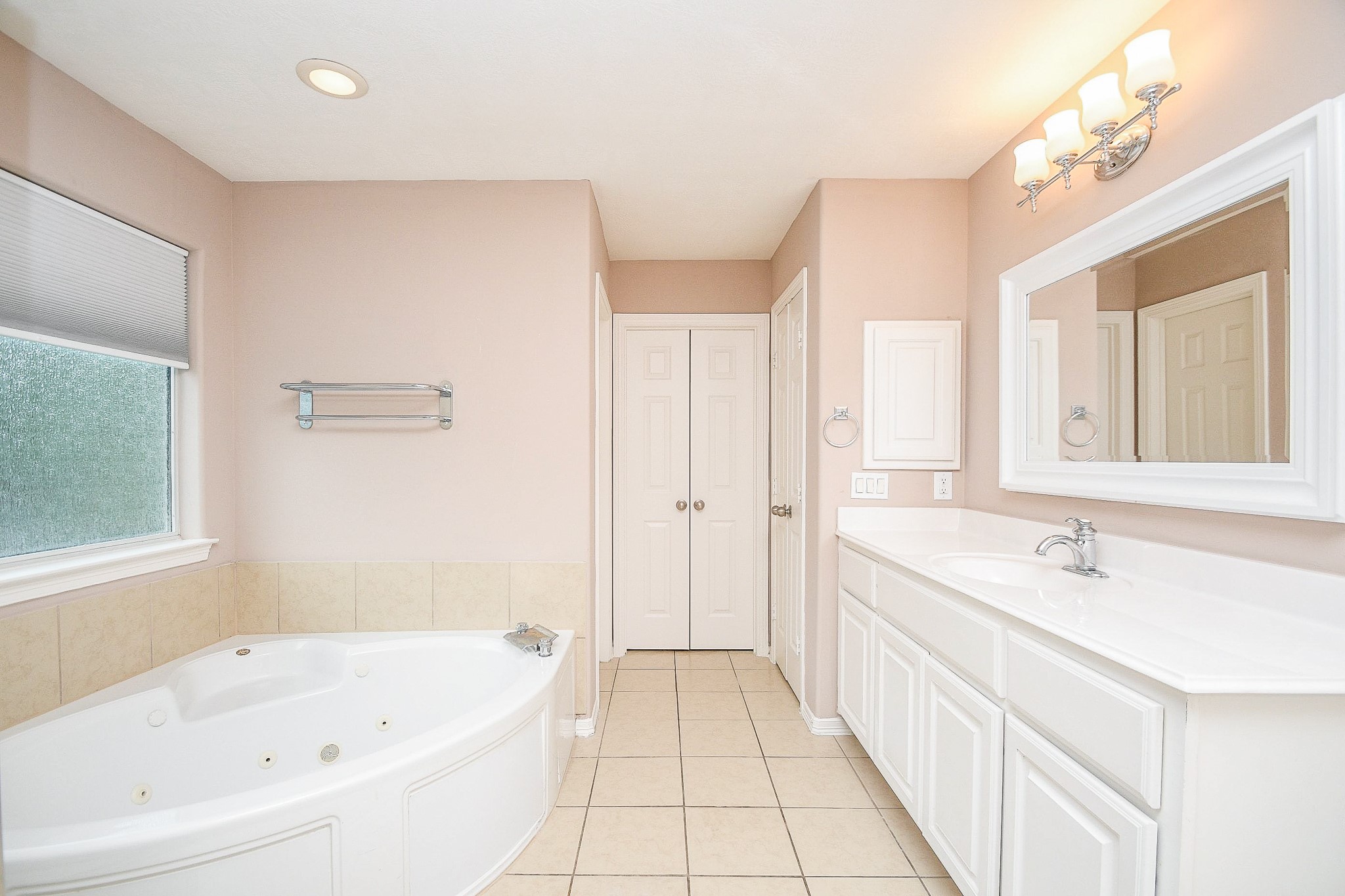 4222 Childress Street photo 28