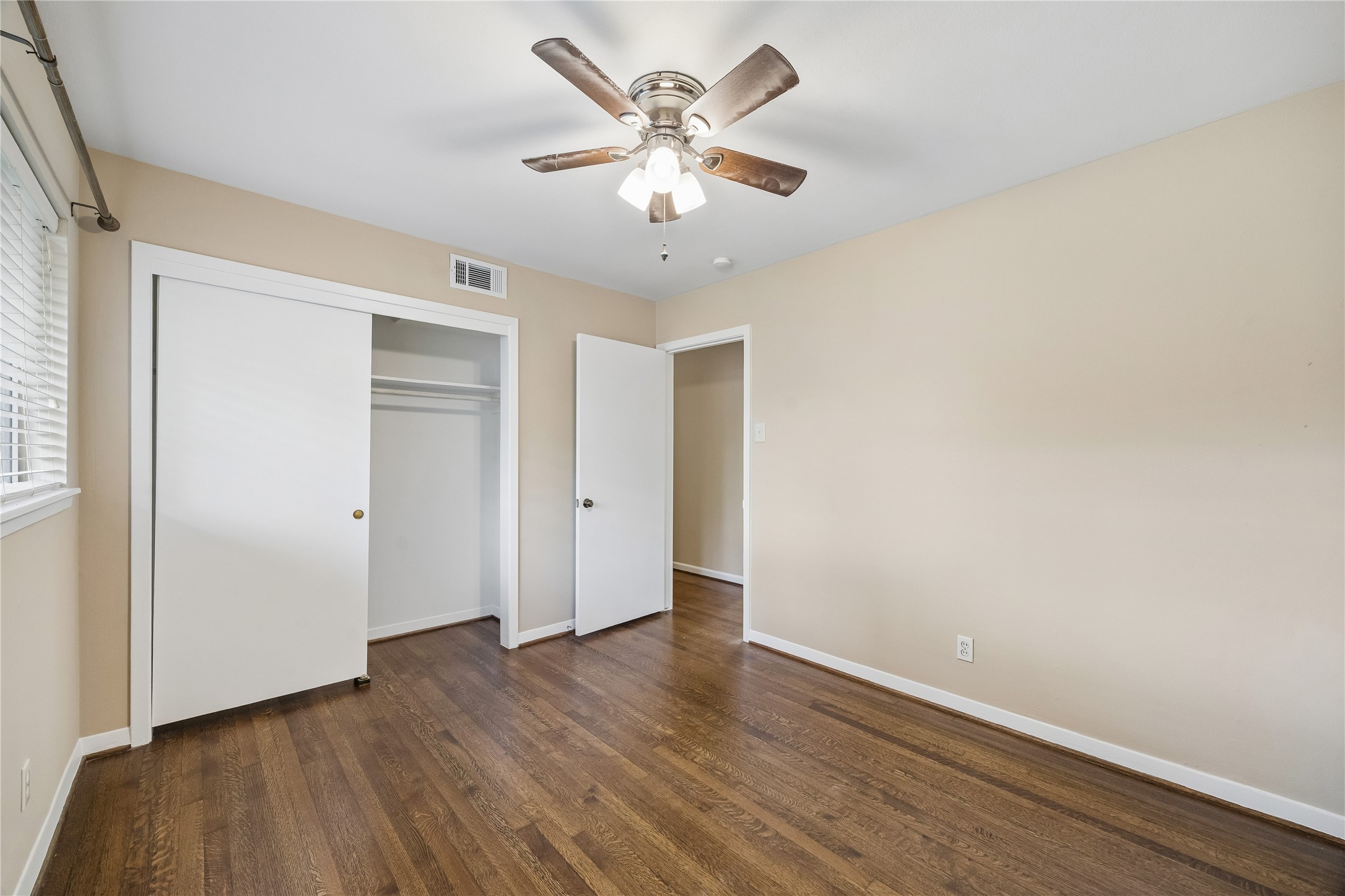 7135 Hendon Lane photo 15