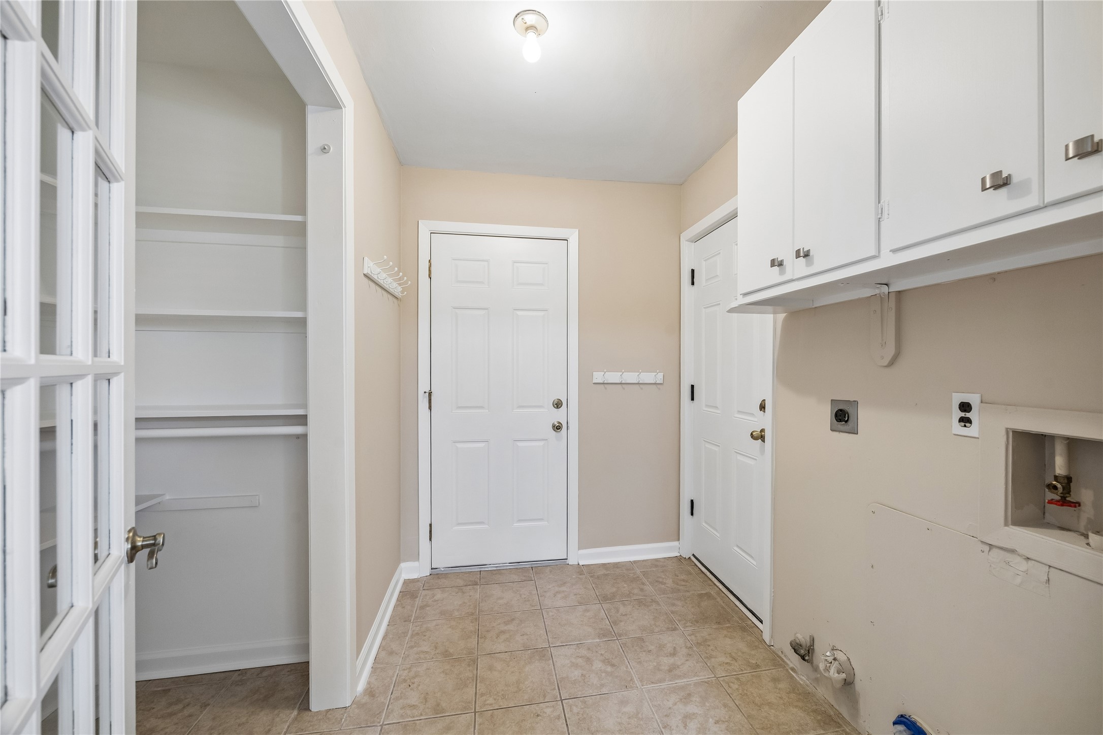 7135 Hendon Lane photo 5