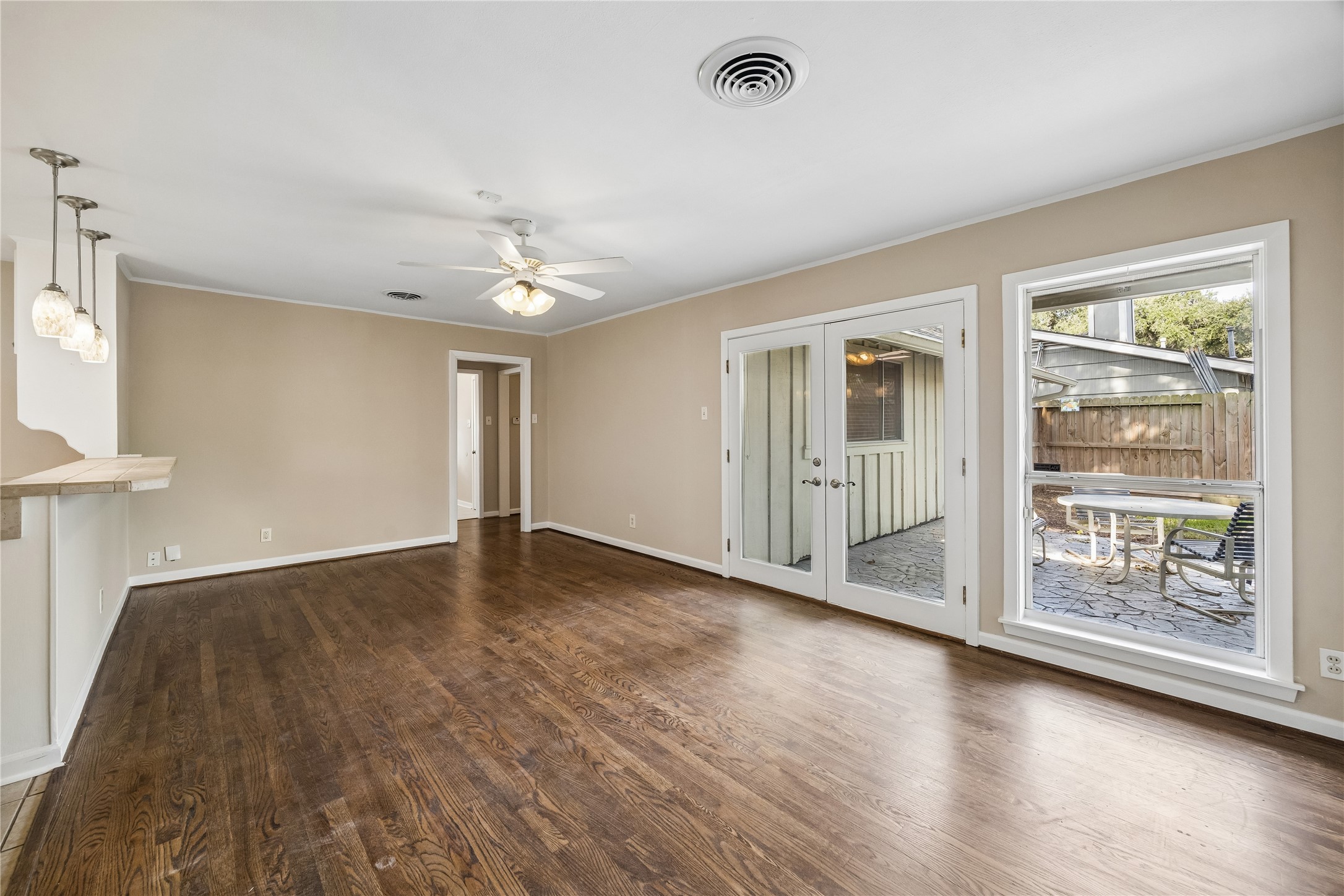 7135 Hendon Lane photo 7