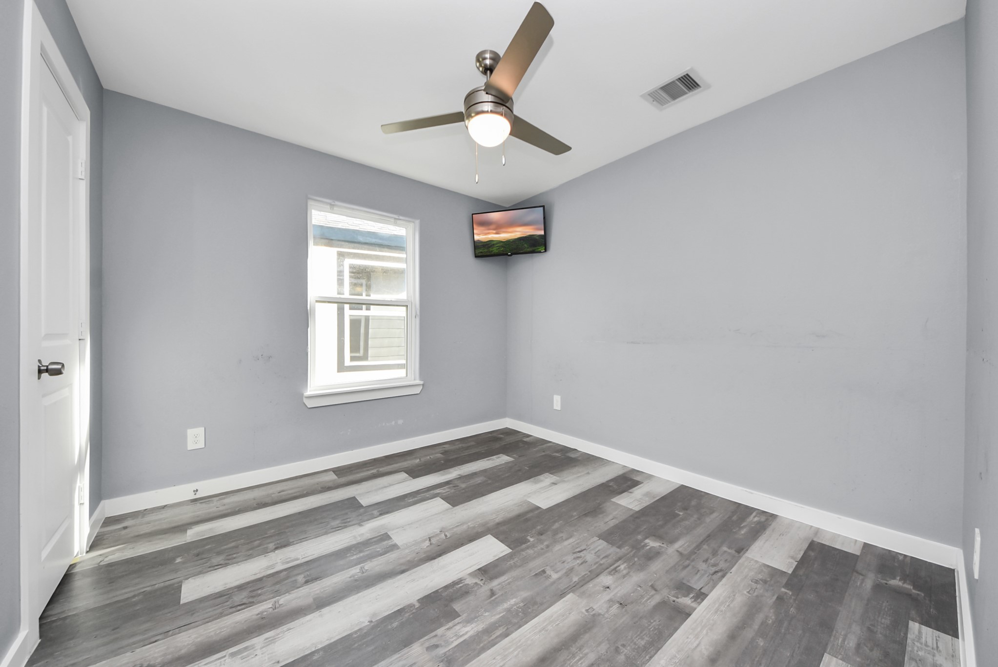 618 Maple Way A/B photo 11