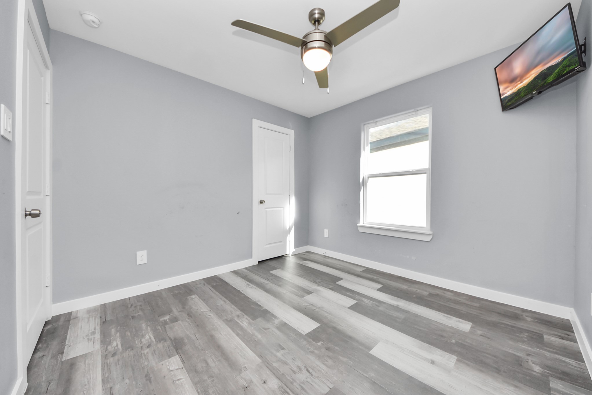 618 Maple Way A/B photo 12