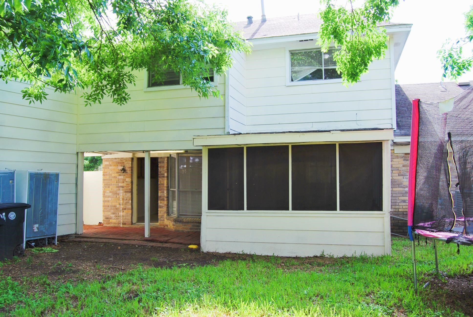 2127 Woodland Springs Street photo 13