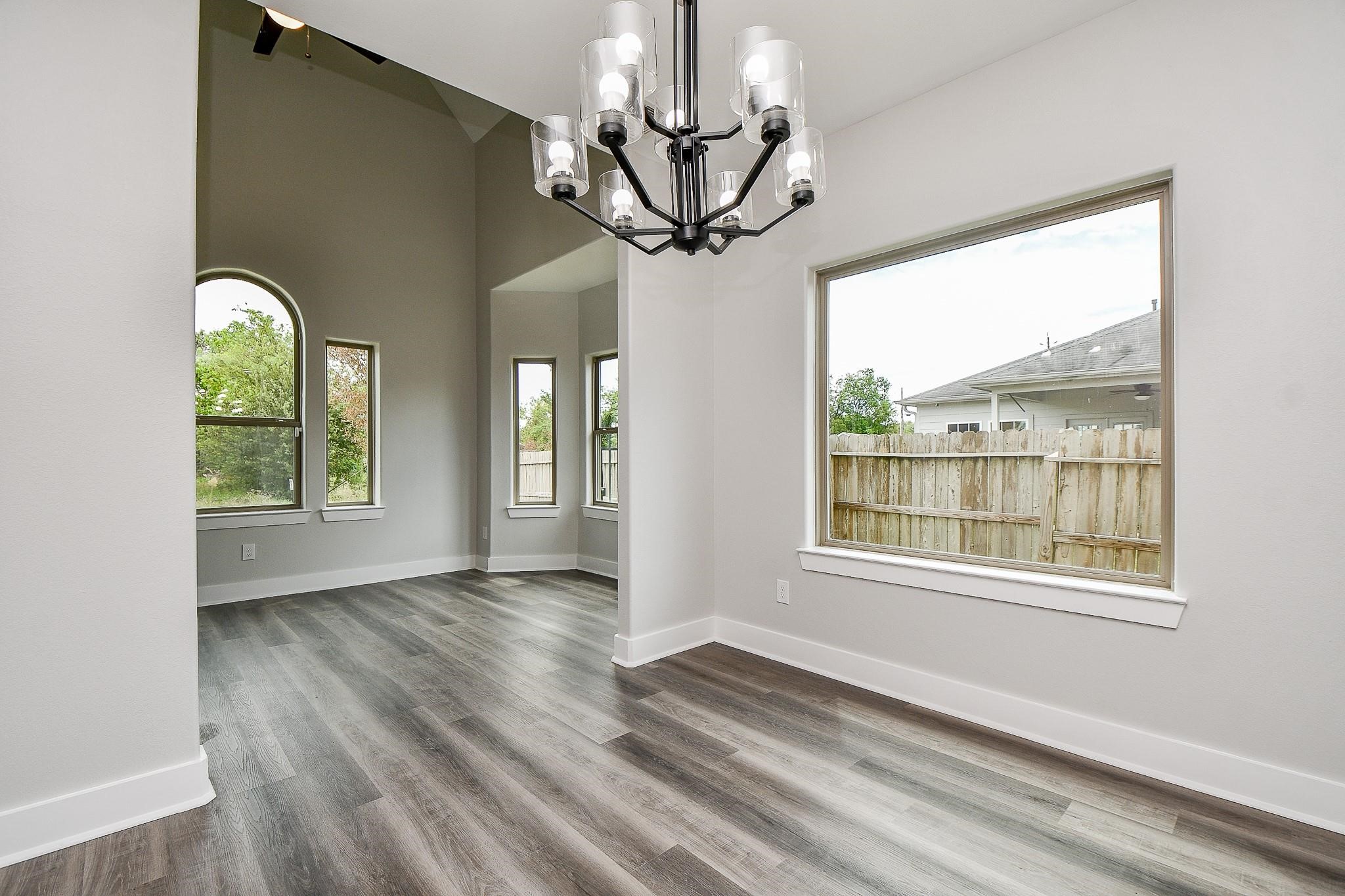 3337 Shelby Circle photo 4