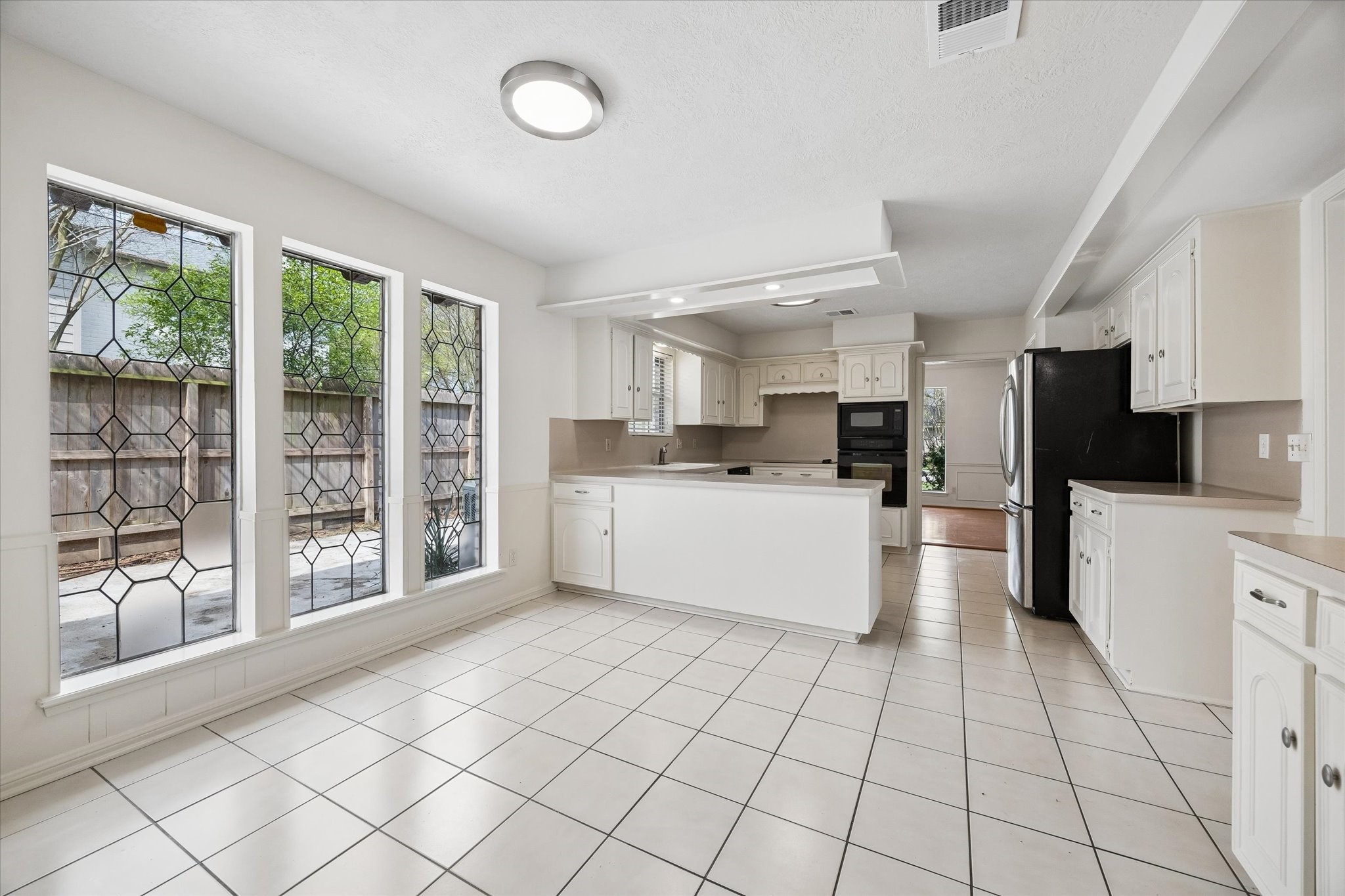 10835 Cranbrook Road photo 11