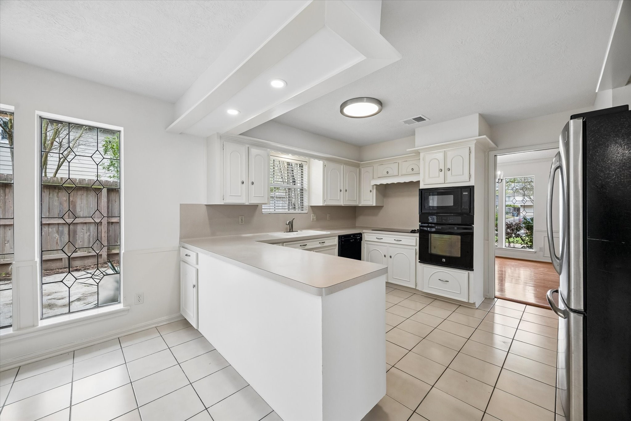 10835 Cranbrook Road photo 13
