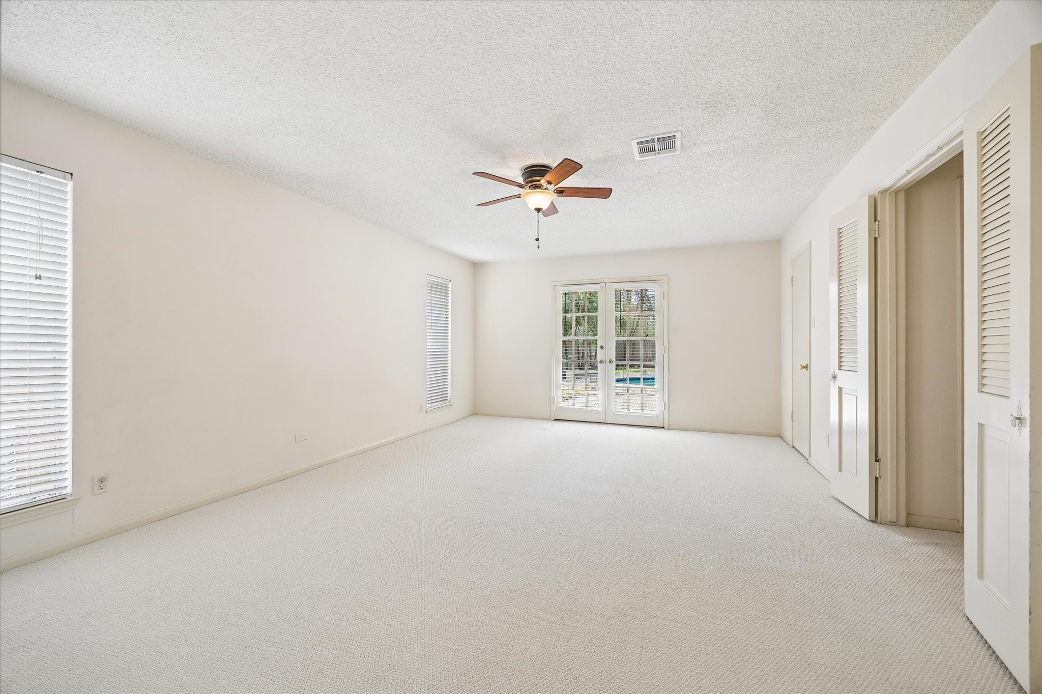 10835 Cranbrook Road photo 16