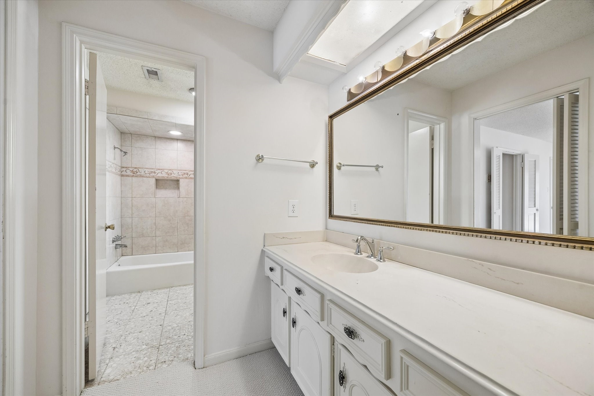 10835 Cranbrook Road photo 21
