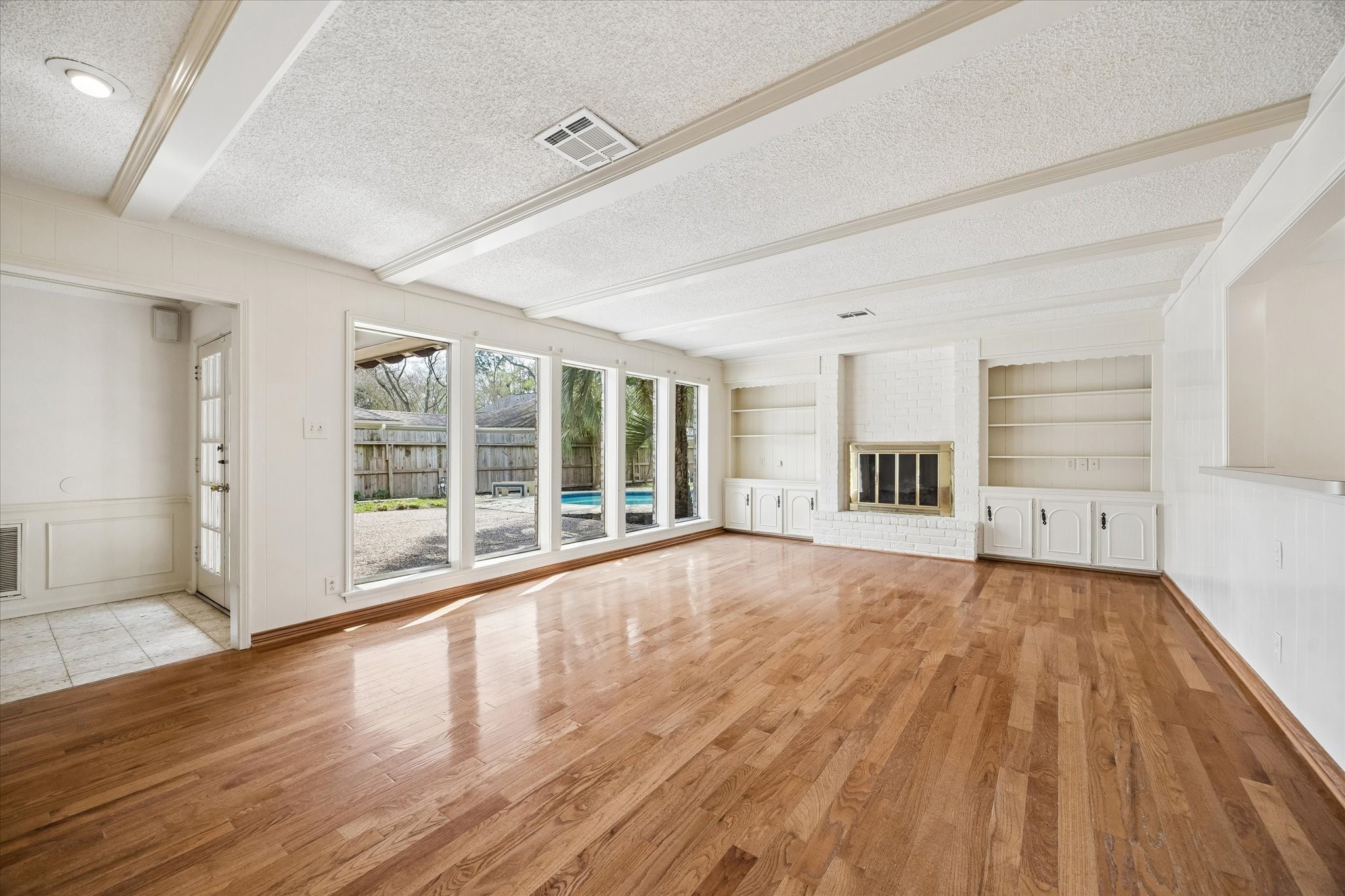 10835 Cranbrook Road photo 10