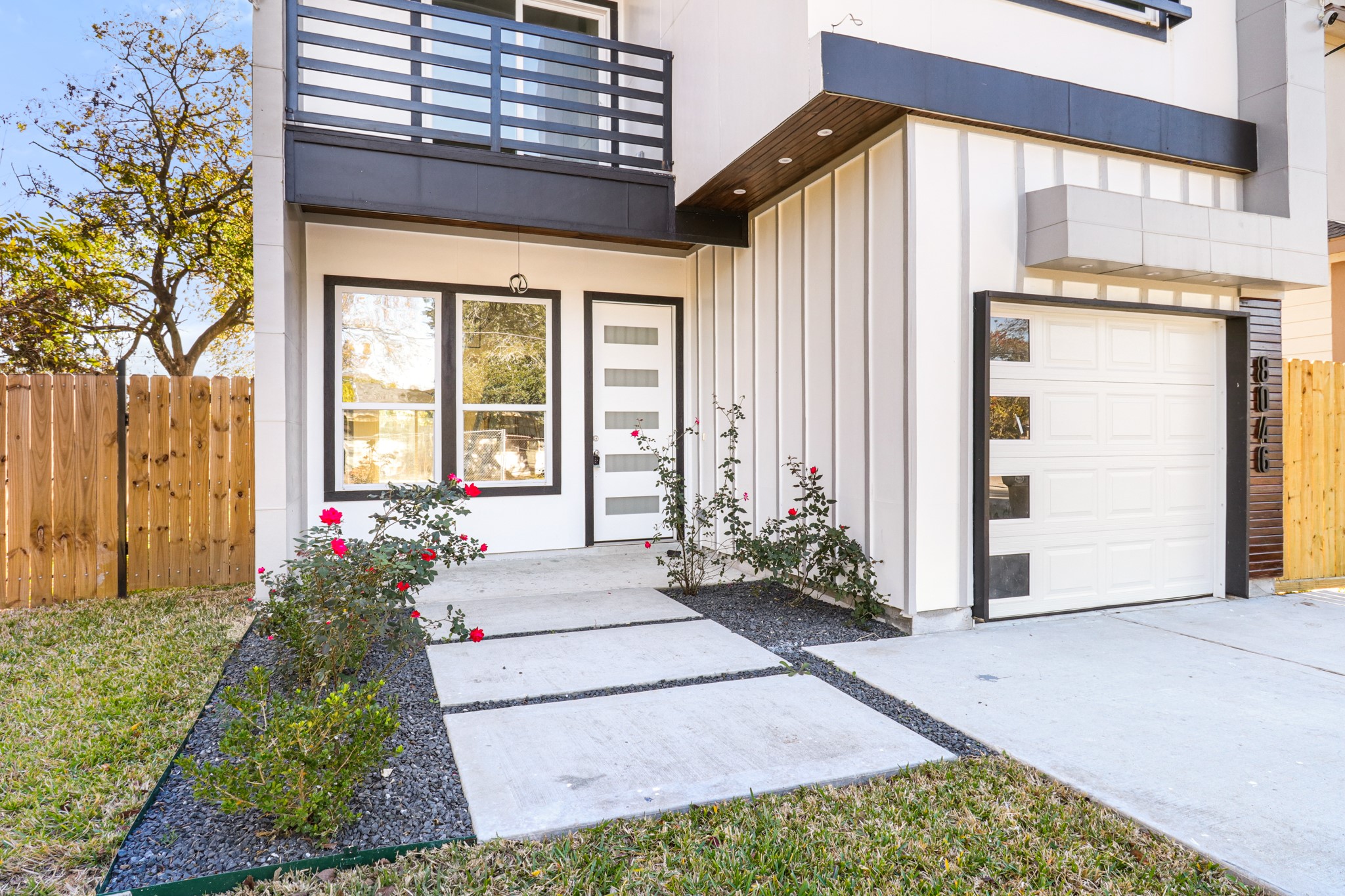 8046 Chateau Street photo 4
